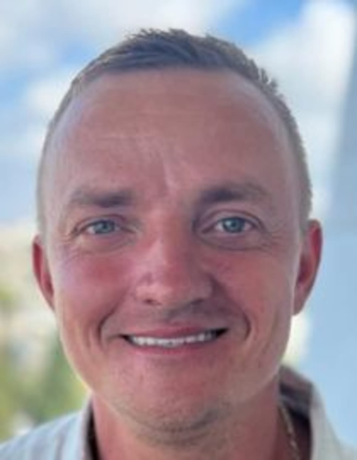 תמונת פורטרט של בעל המקצוע