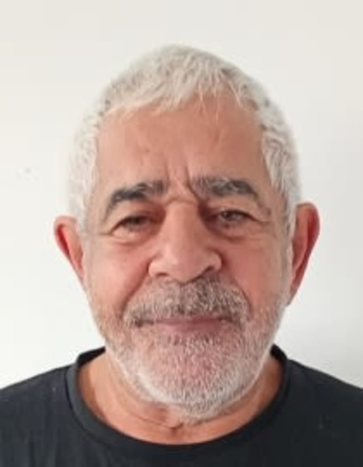 תמונת פורטרט של בעל המקצוע