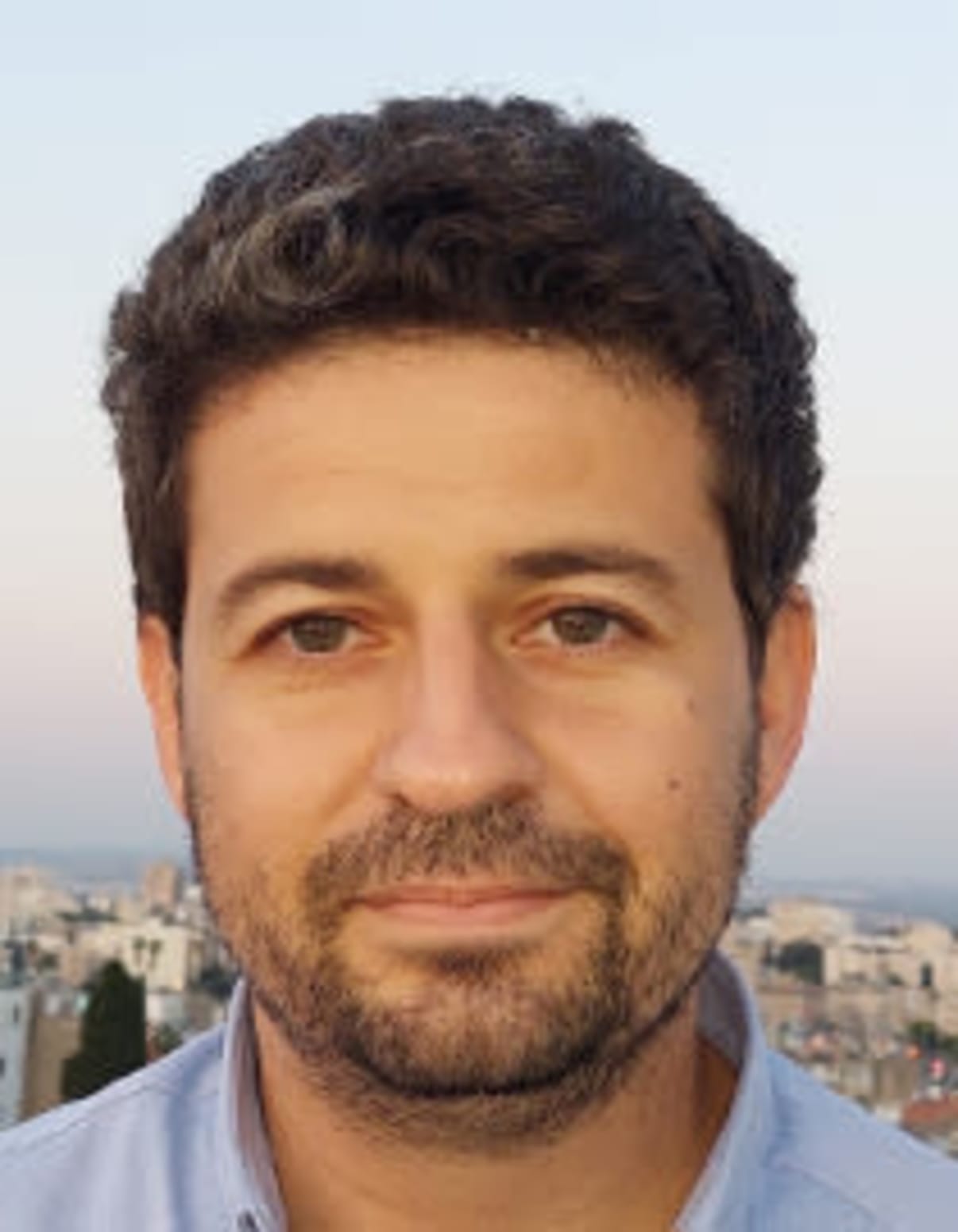 תמונת פורטרט של בעל המקצוע תמונת פורטרט של בעל המקצוע