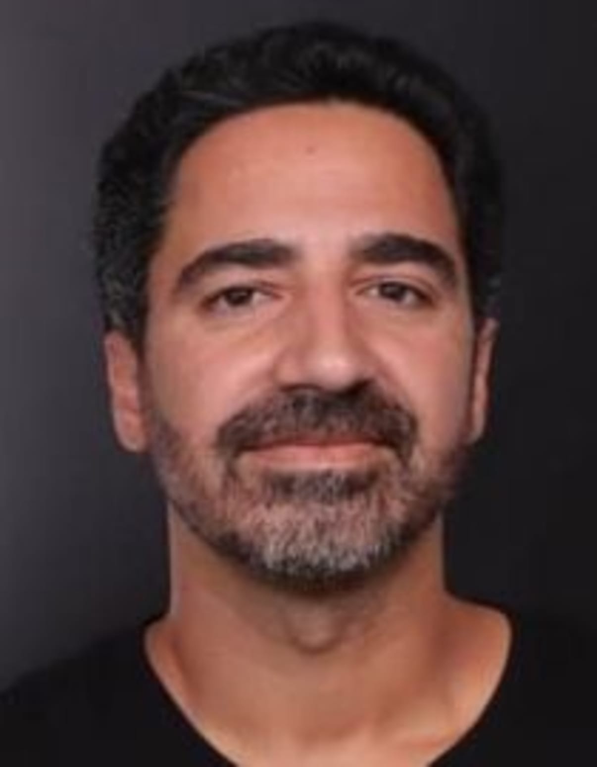 תמונת פורטרט של בעל המקצוע