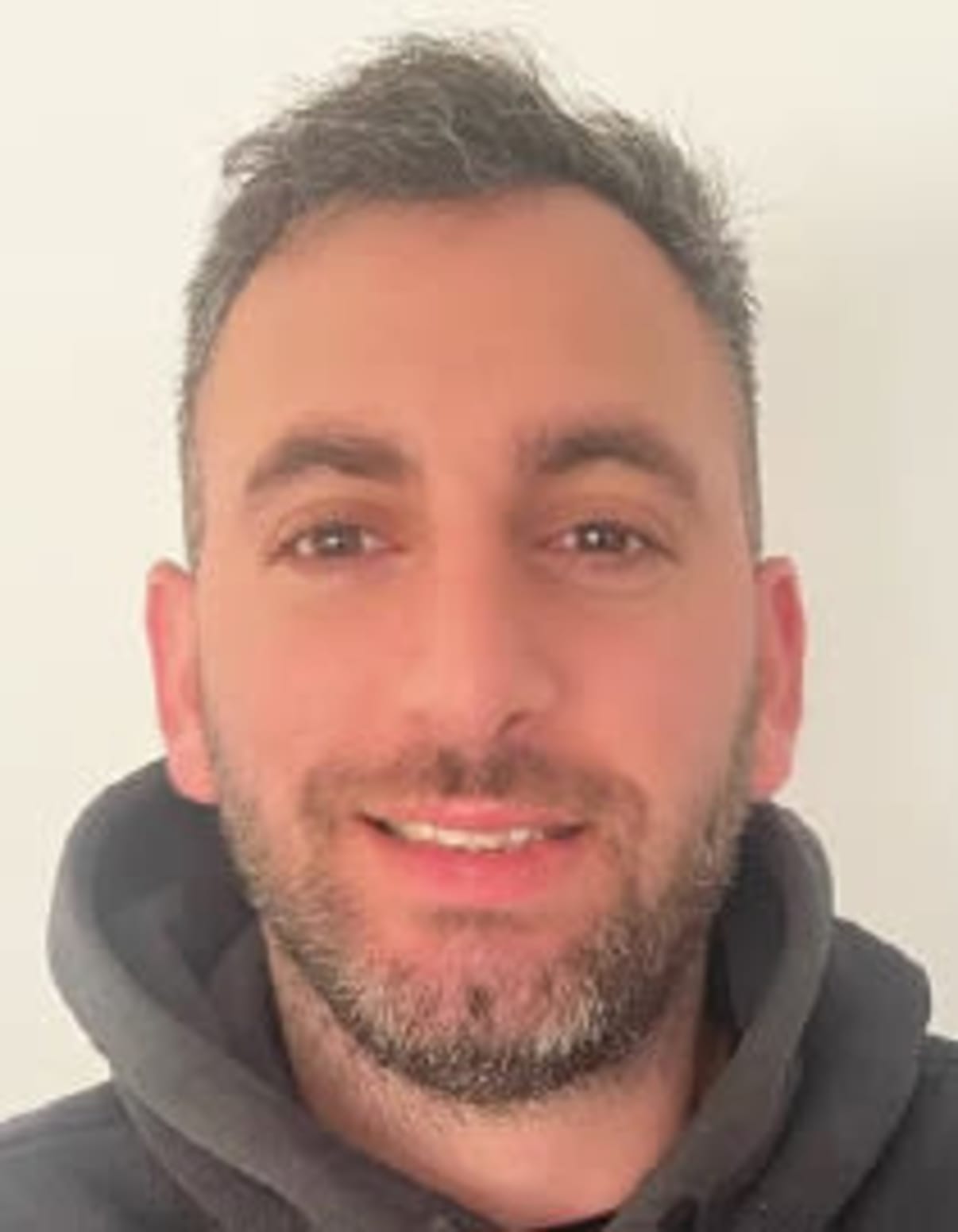 תמונת פורטרט של בעל המקצוע תמונת פורטרט של בעל המקצוע