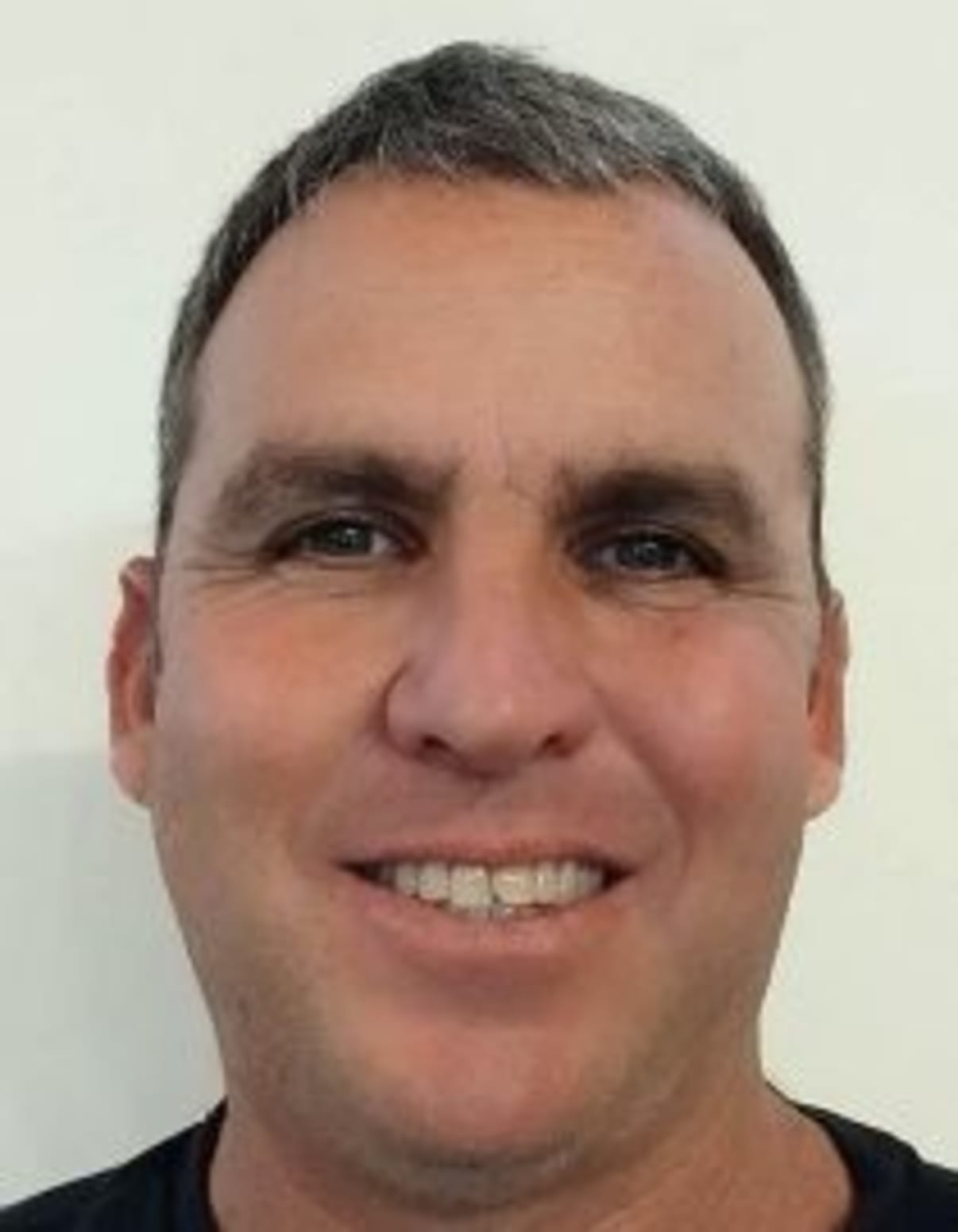 תמונת פורטרט של בעל המקצוע