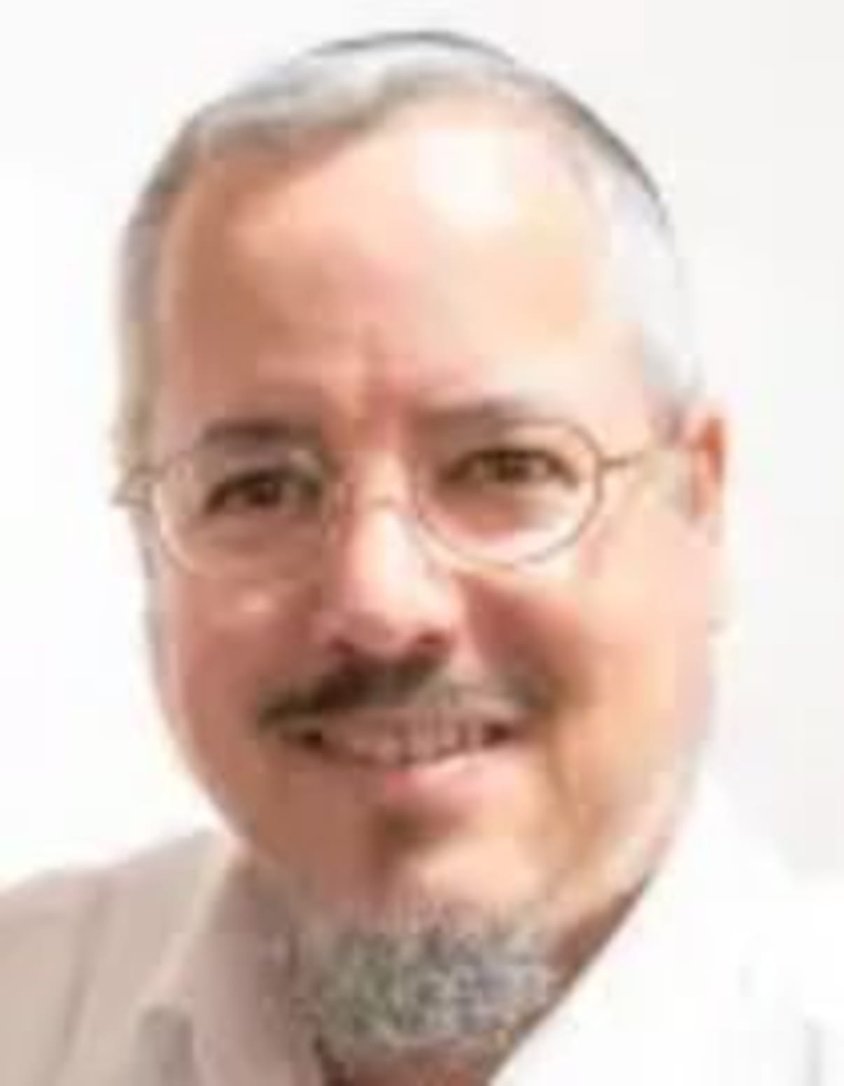 תמונת פורטרט של בעל המקצוע