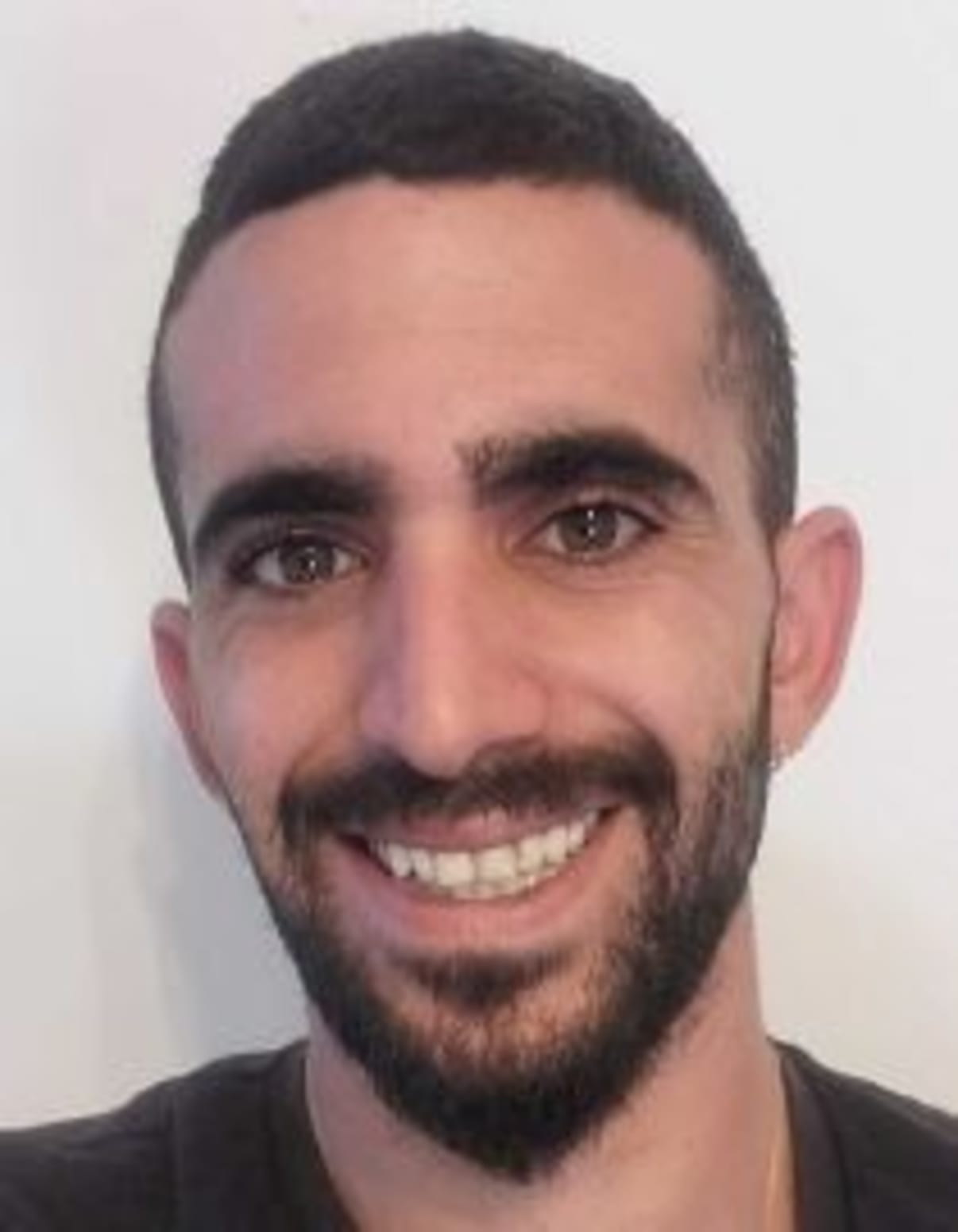 תמונת פורטרט של בעל המקצוע