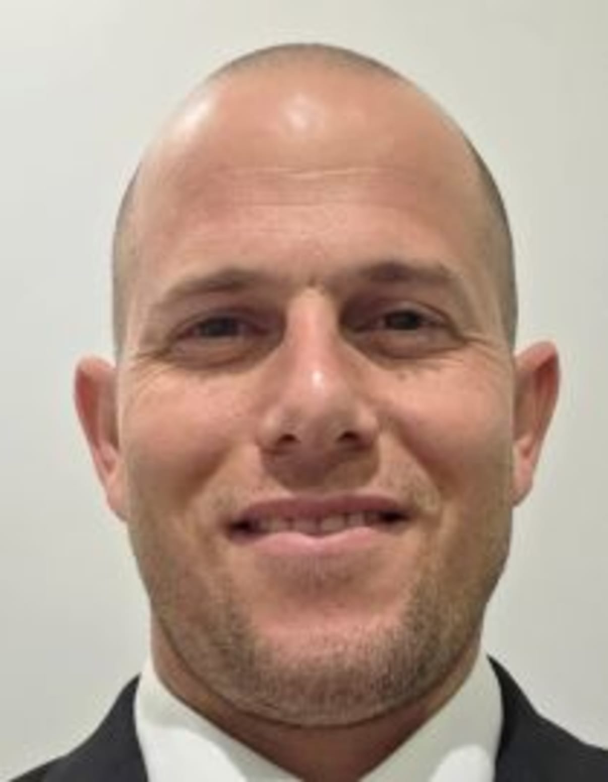 תמונת פורטרט של בעל המקצוע