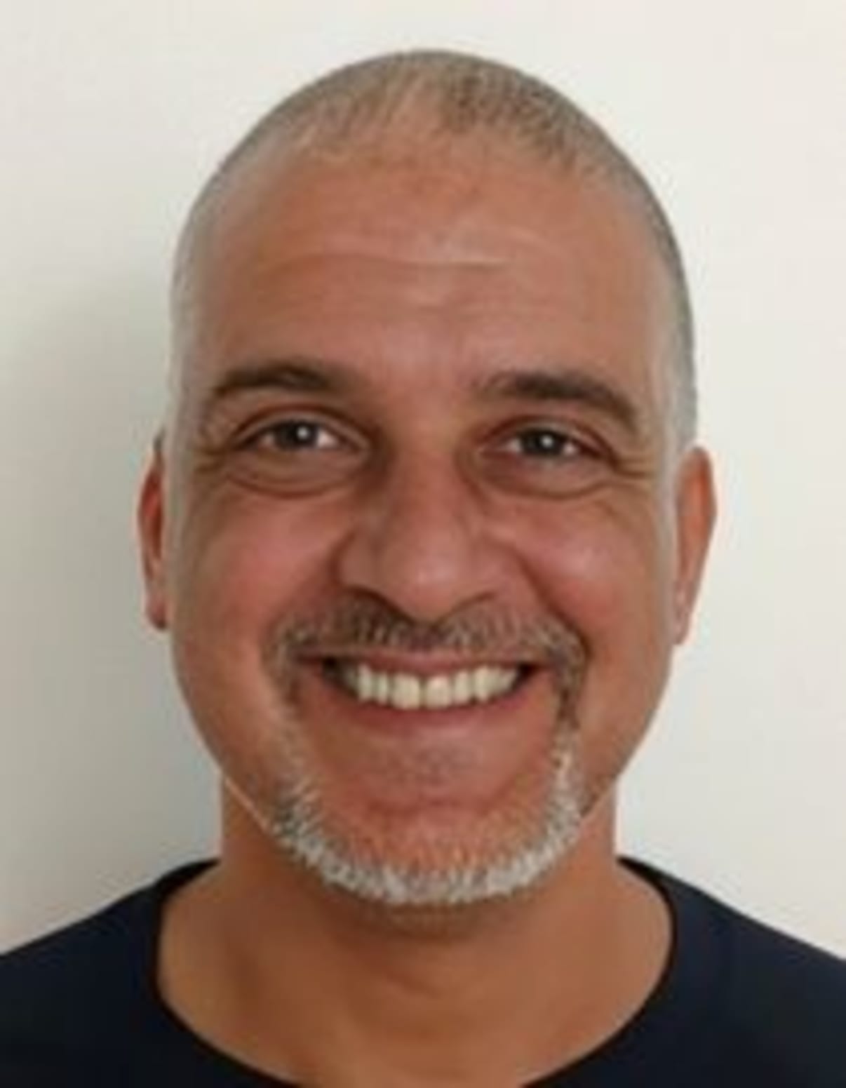 תמונת פורטרט של בעל המקצוע תמונת פורטרט של בעל המקצוע