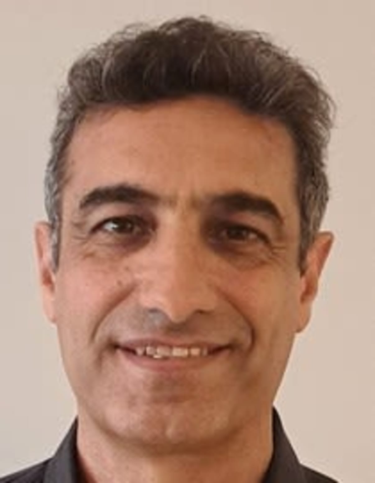 תמונת פורטרט של בעל המקצוע