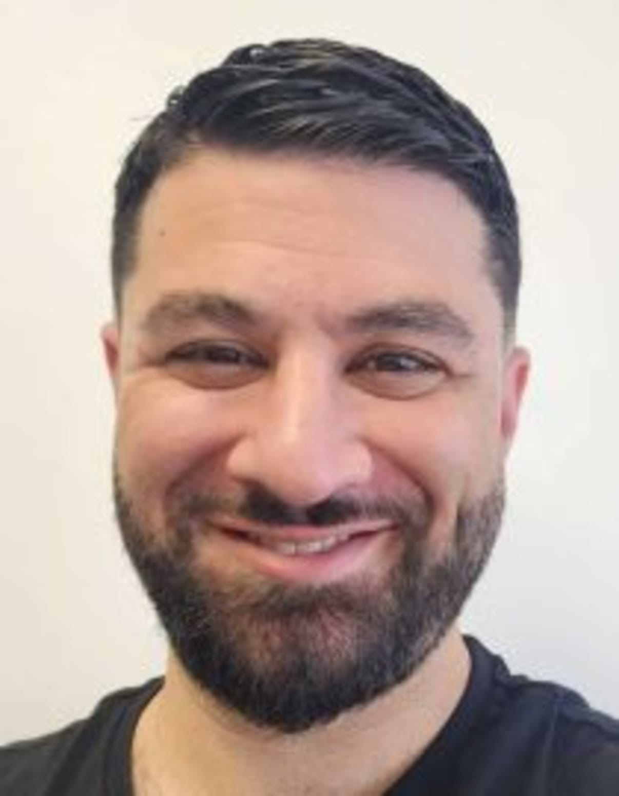 תמונת פורטרט של בעל המקצוע