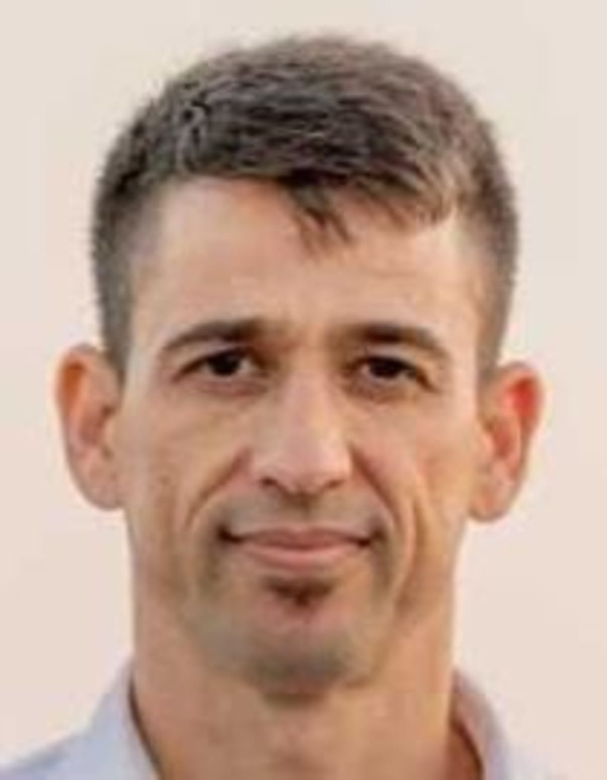 תמונת פורטרט של בעל המקצוע