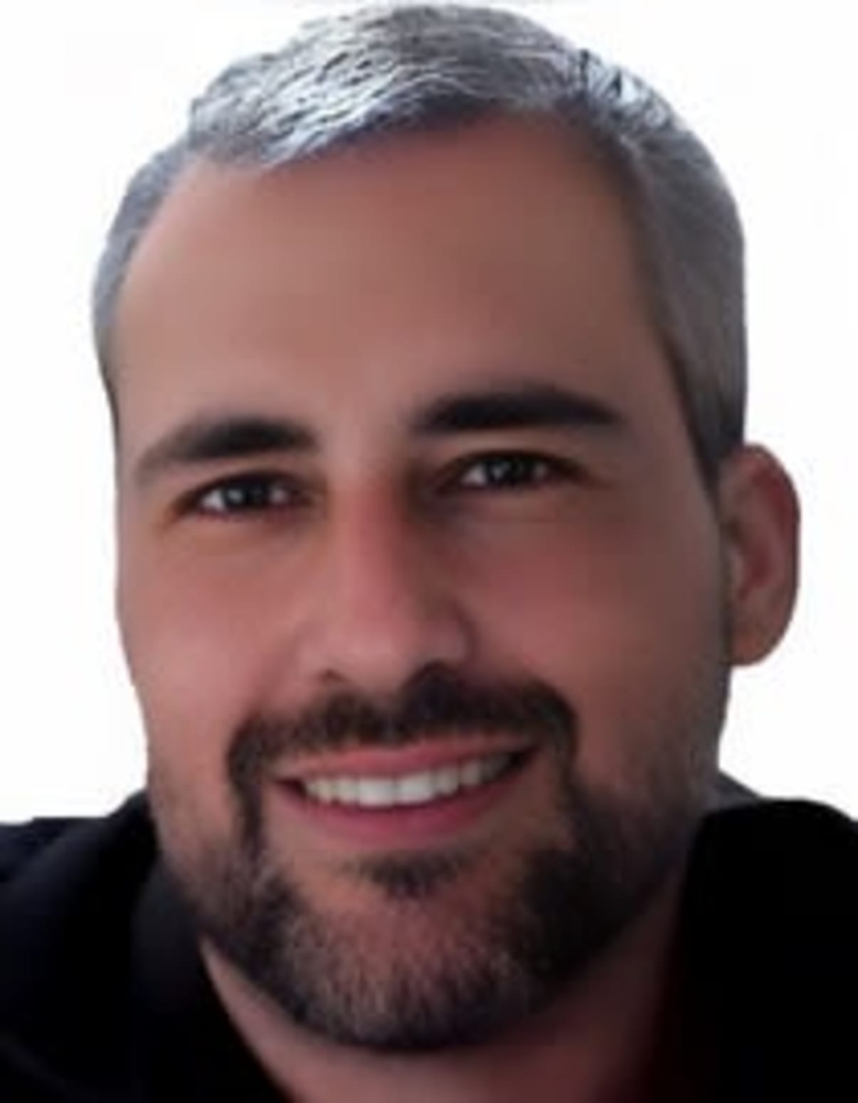 תמונת פורטרט של בעל המקצוע