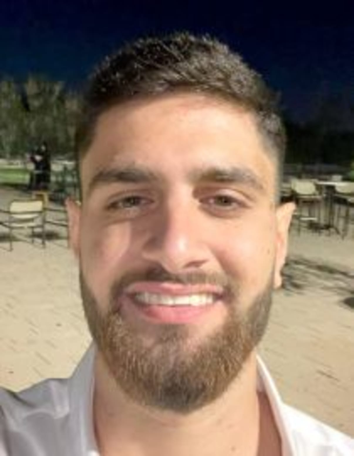 תמונת פורטרט של בעל המקצוע