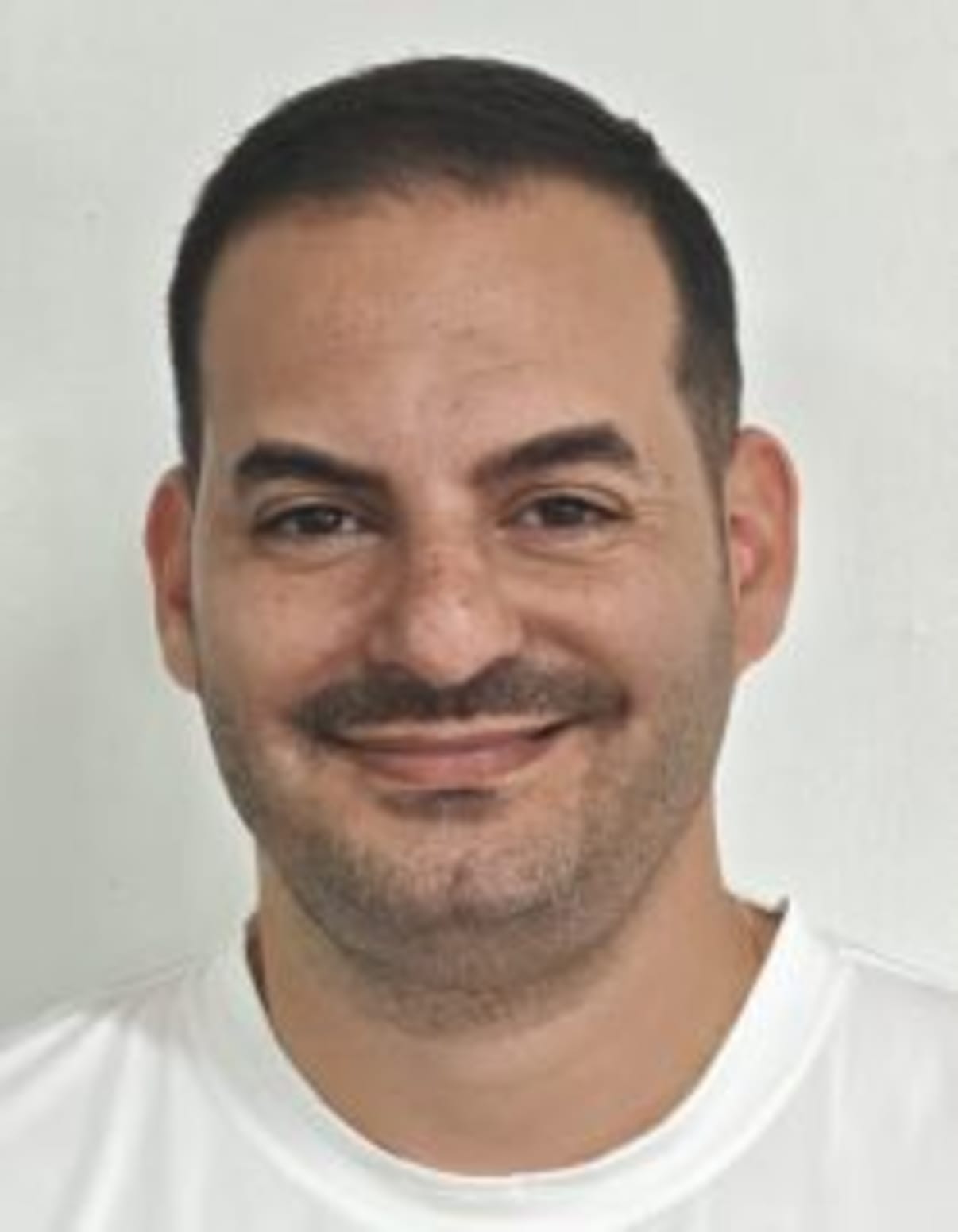 תמונת פורטרט של בעל המקצוע