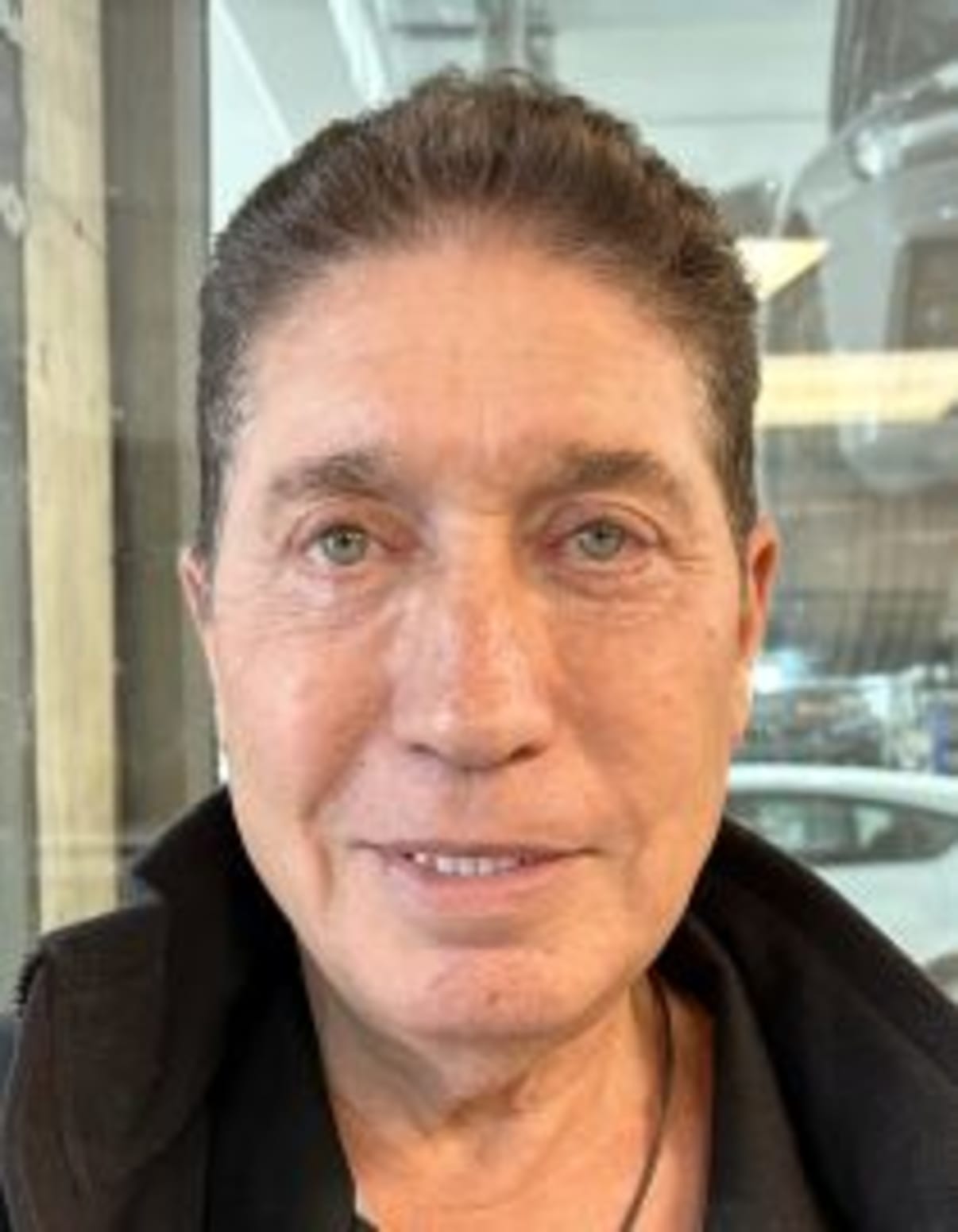 תמונת פורטרט של בעל המקצוע