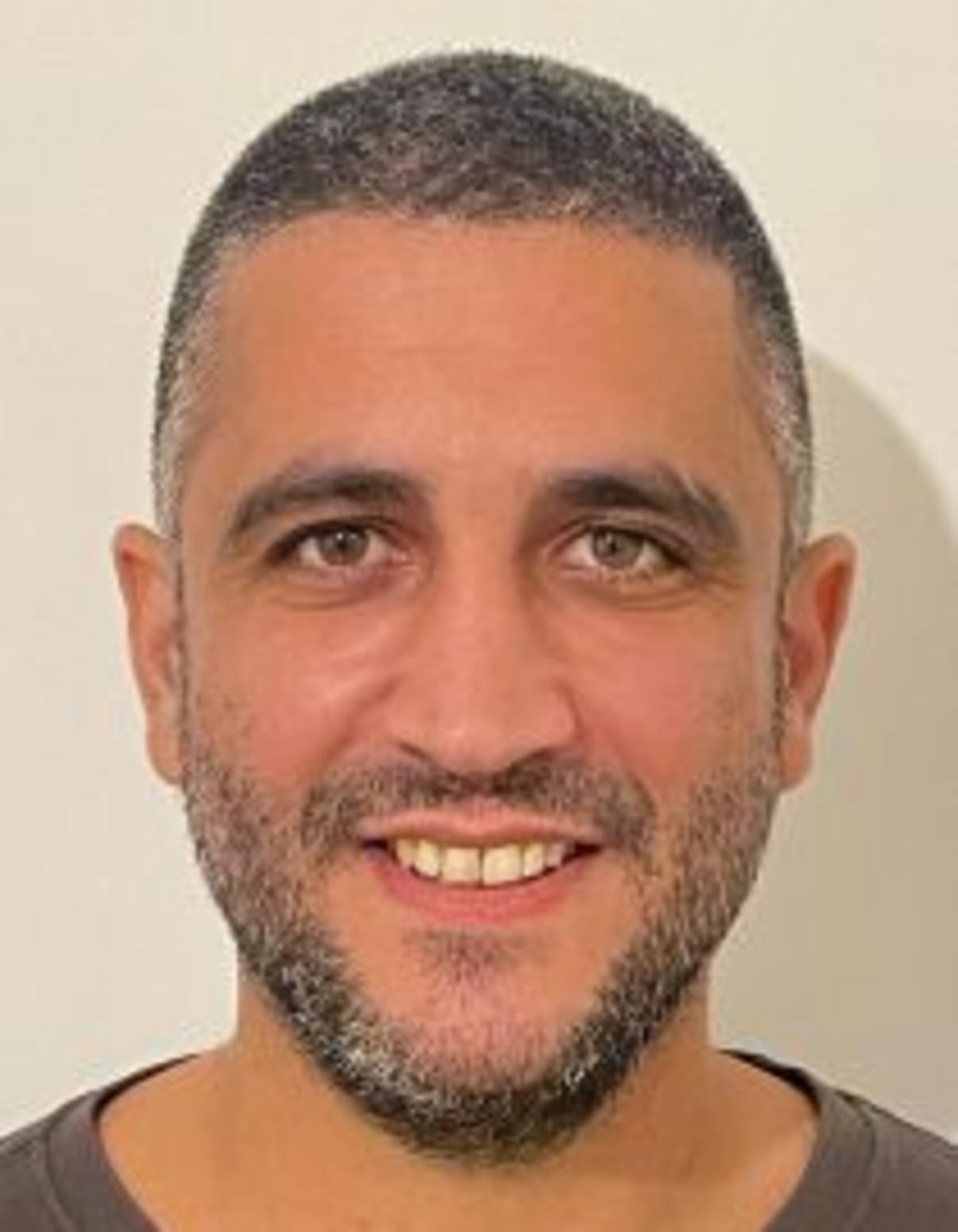 תמונת פורטרט של בעל המקצוע תמונת פורטרט של בעל המקצוע