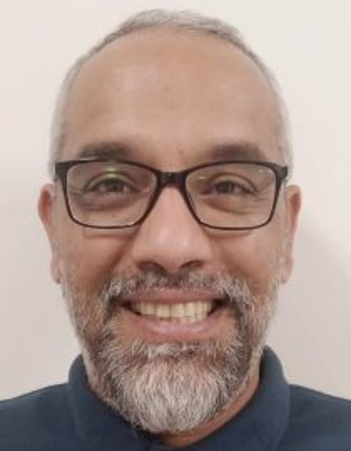 תמונת פורטרט של בעל המקצוע תמונת פורטרט של בעל המקצוע