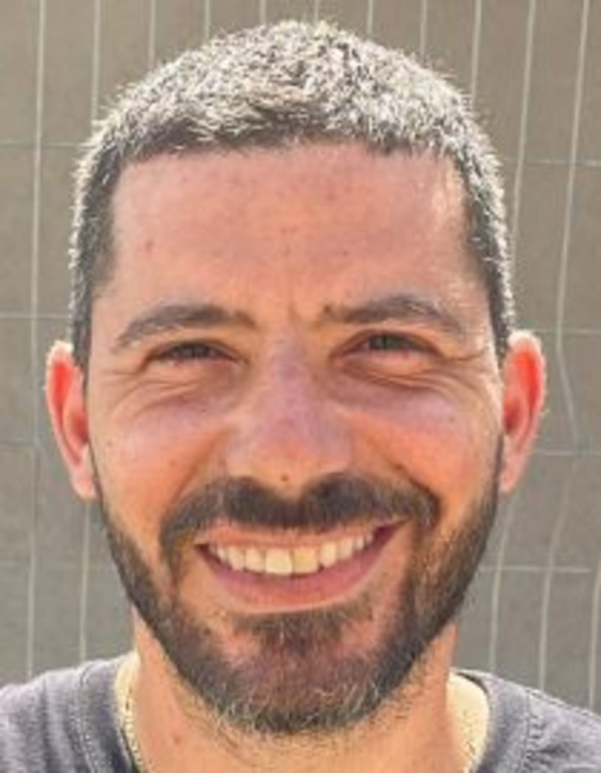 תמונת פורטרט של בעל המקצוע תמונת פורטרט של בעל המקצוע