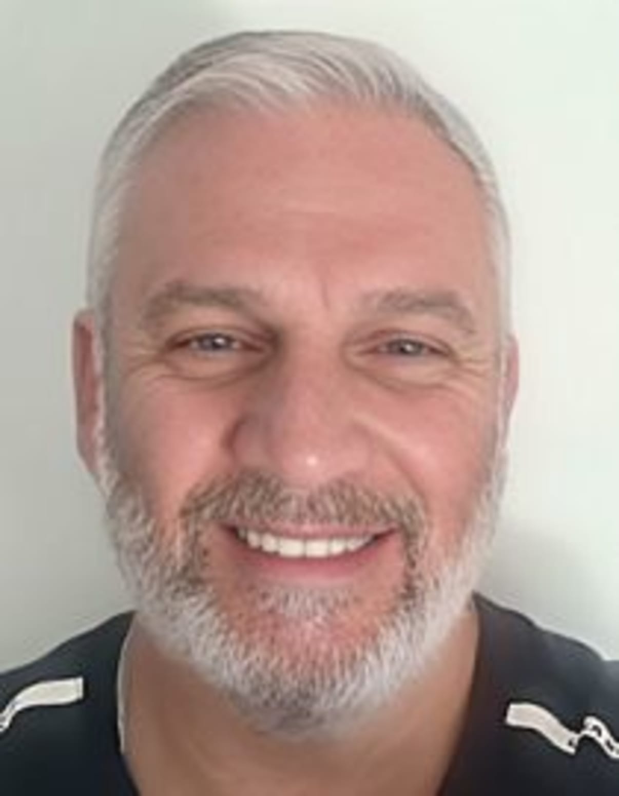תמונת פורטרט של בעל המקצוע תמונת פורטרט של בעל המקצוע