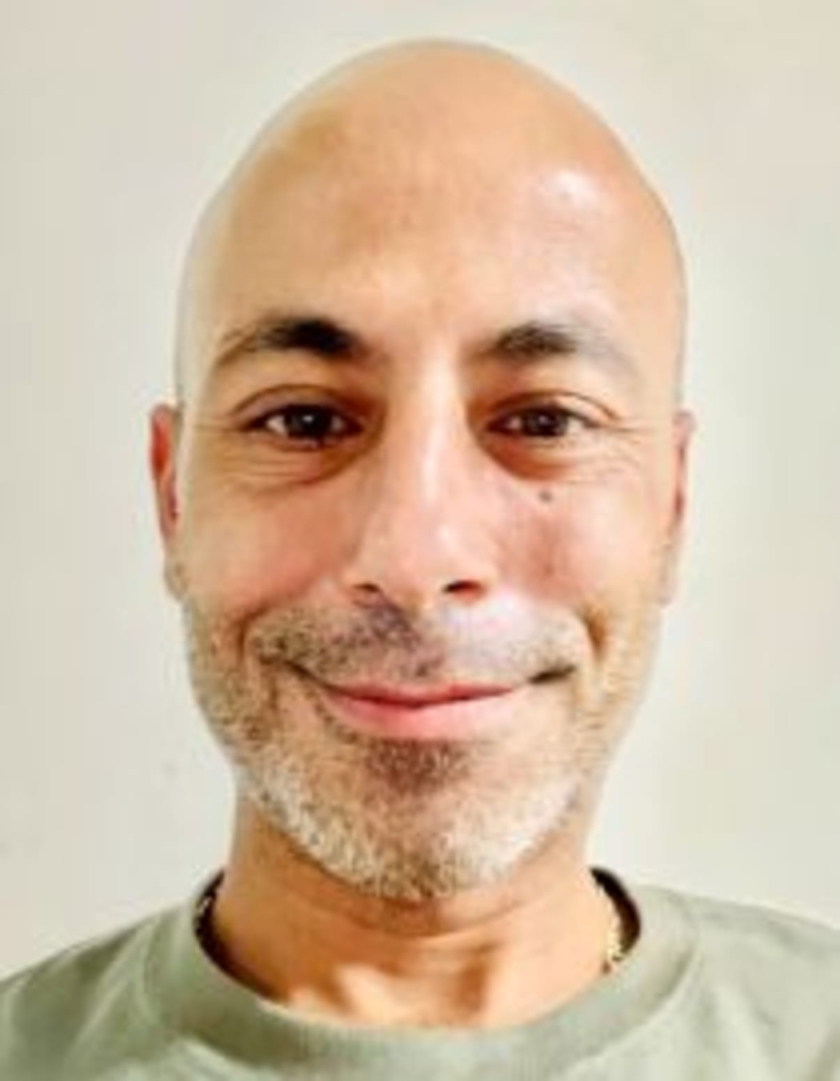 תמונת פורטרט של בעל המקצוע