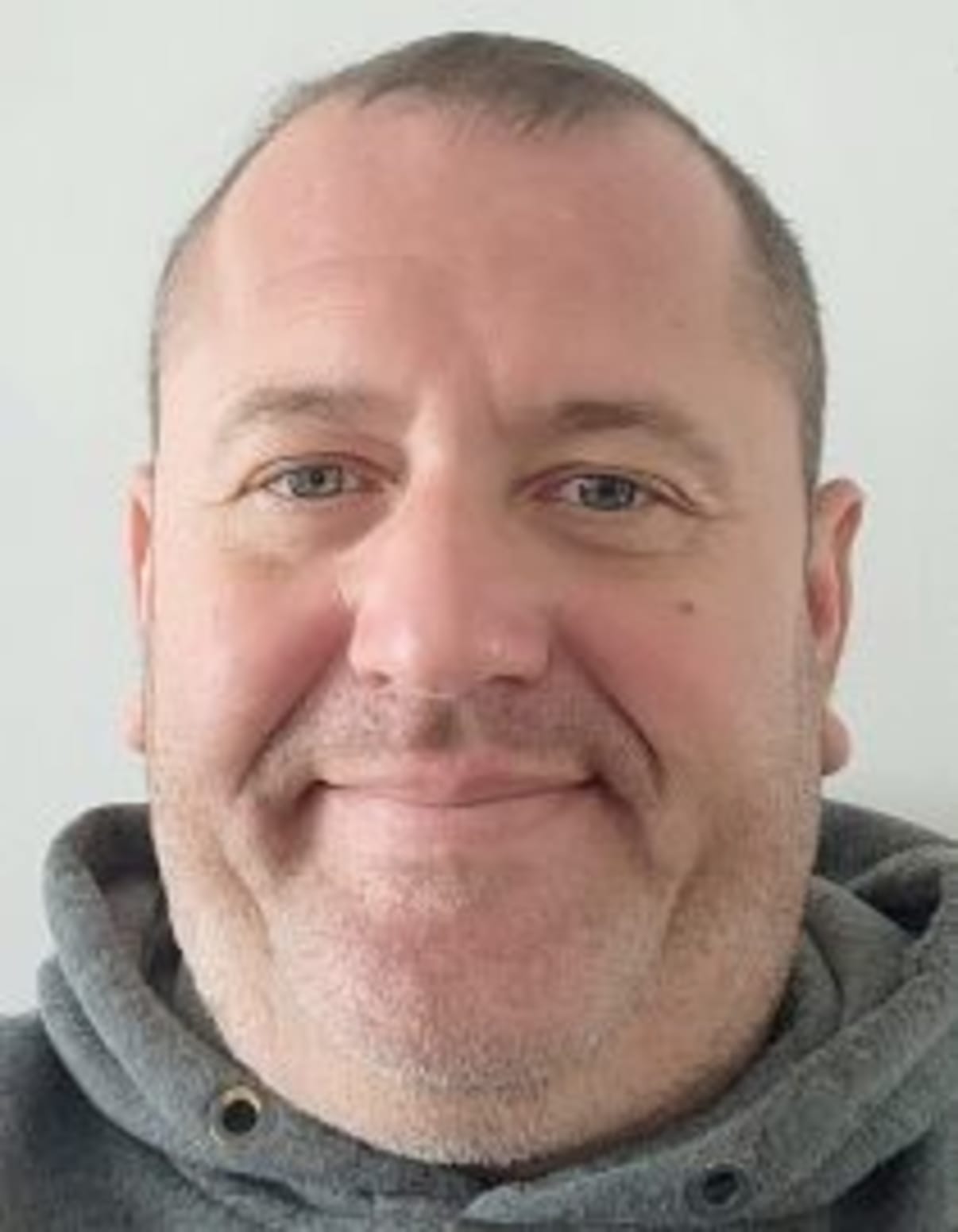 תמונת פורטרט של בעל המקצוע