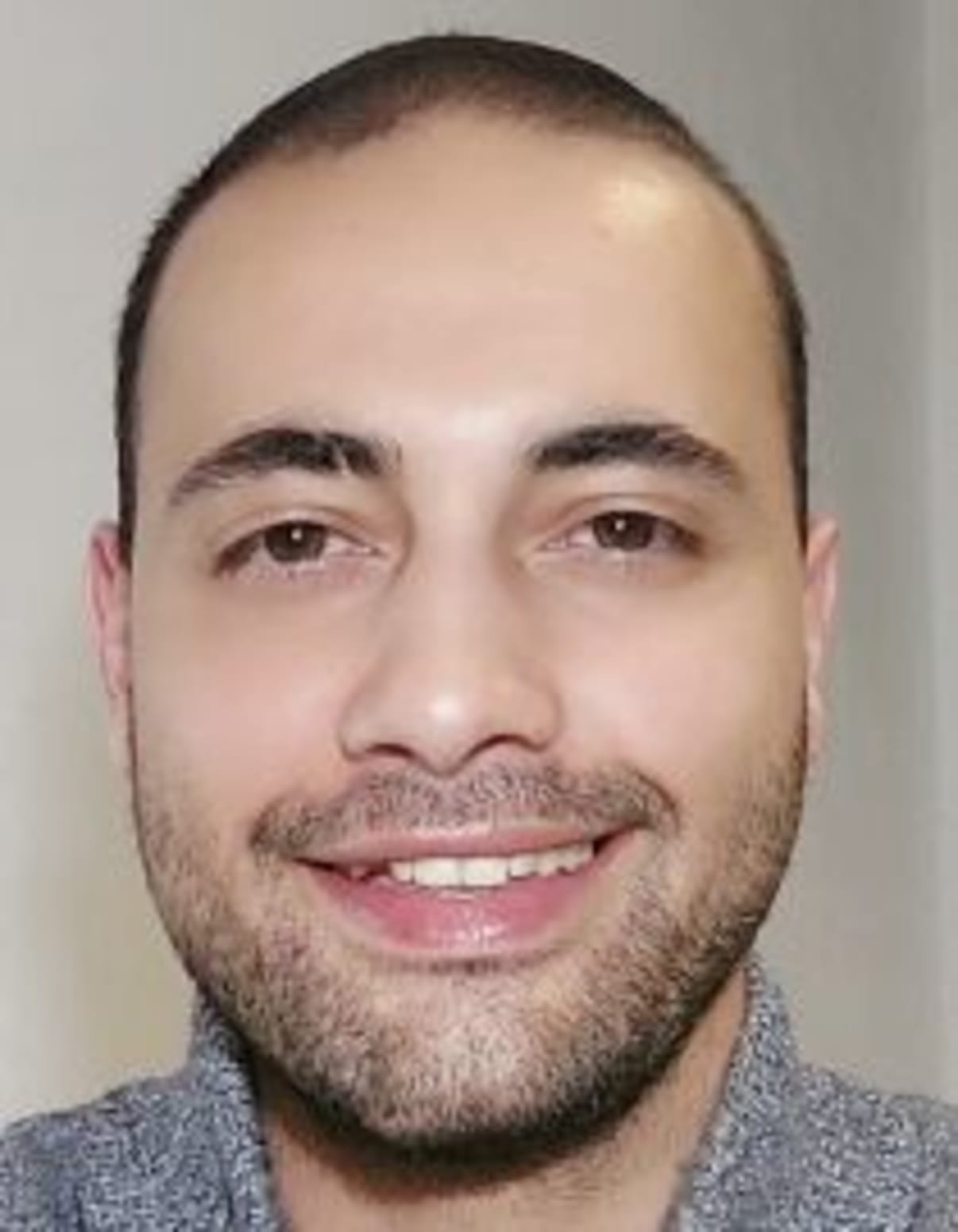 תמונת פורטרט של בעל המקצוע