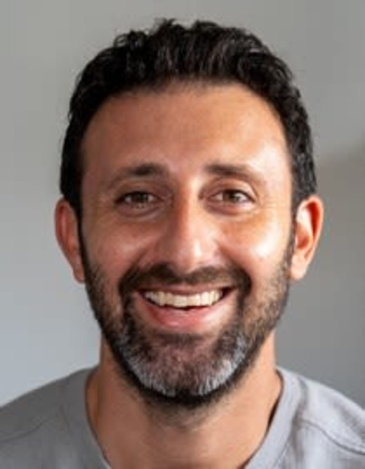 תמונת פורטרט של בעל המקצוע