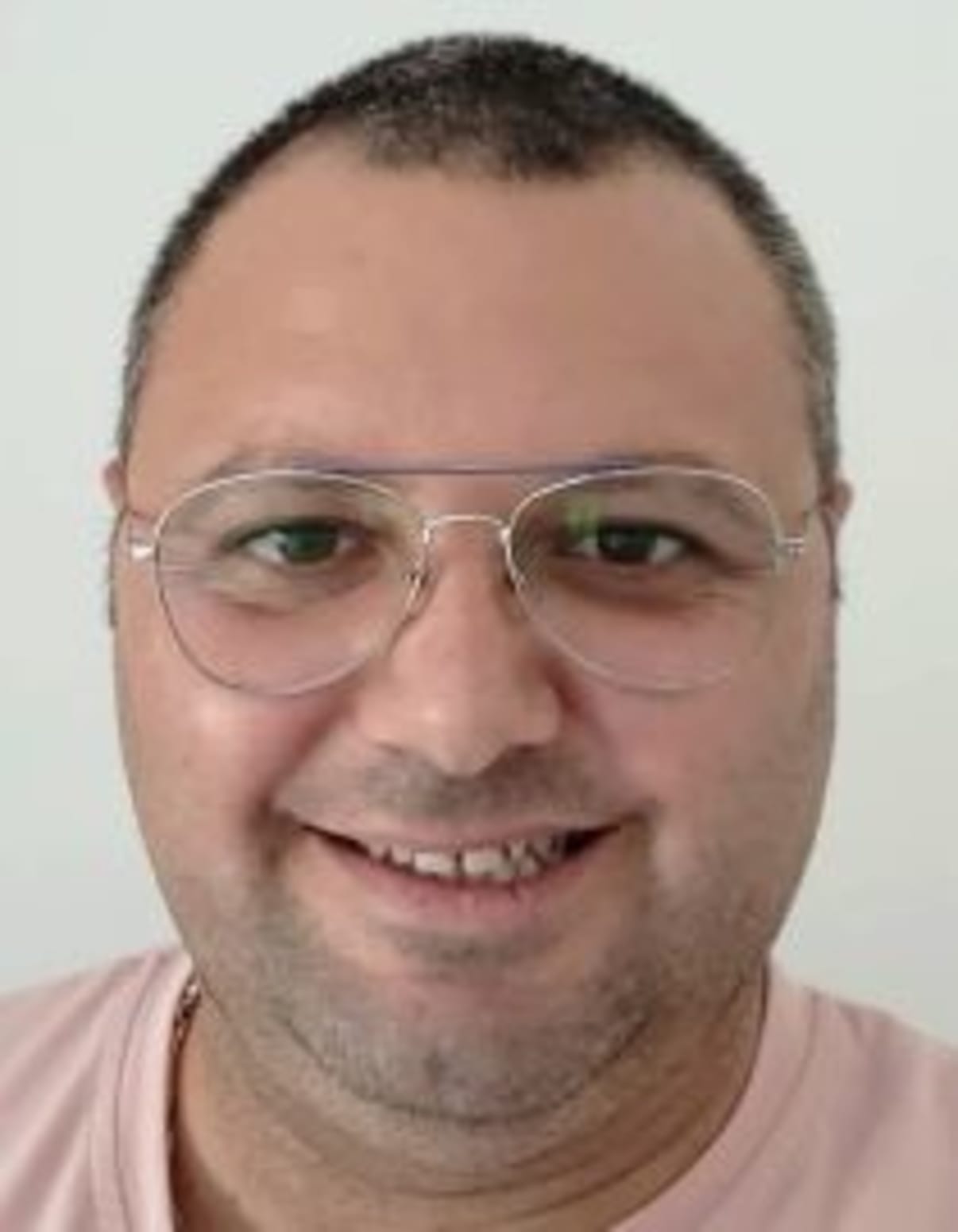 תמונת פורטרט של בעל המקצוע תמונת פורטרט של בעל המקצוע