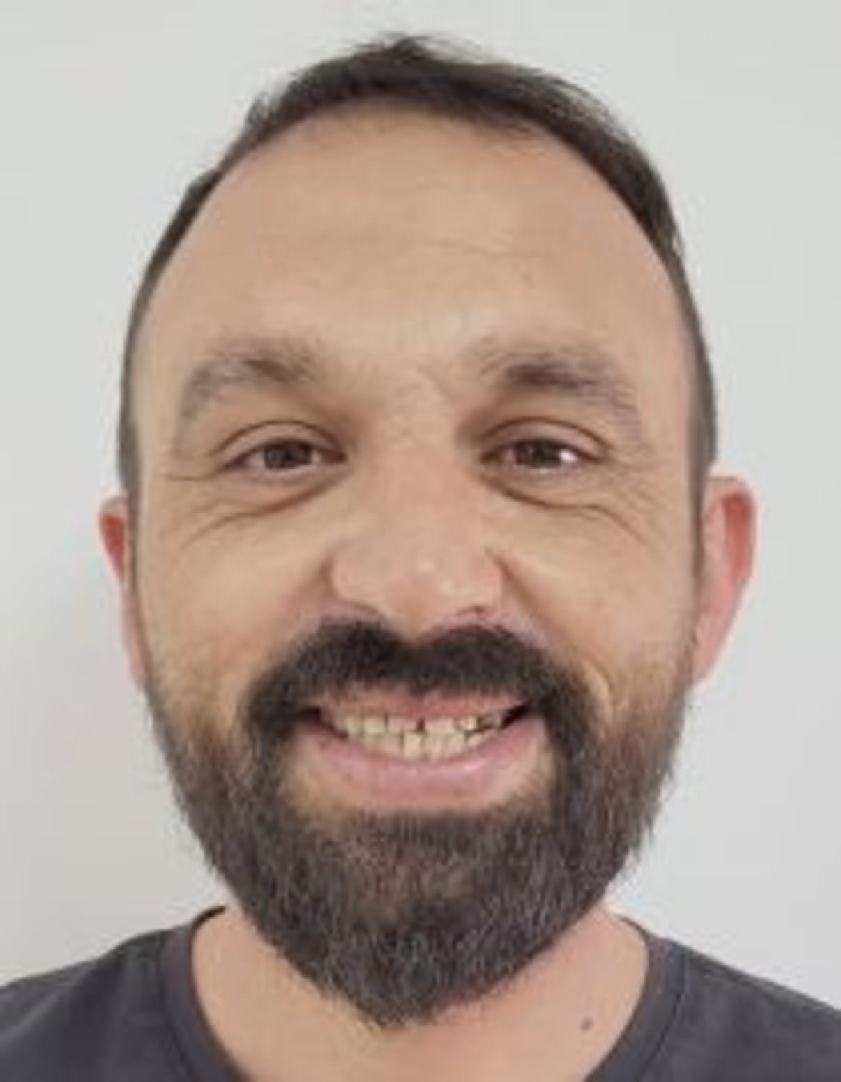 תמונת פורטרט של בעל המקצוע