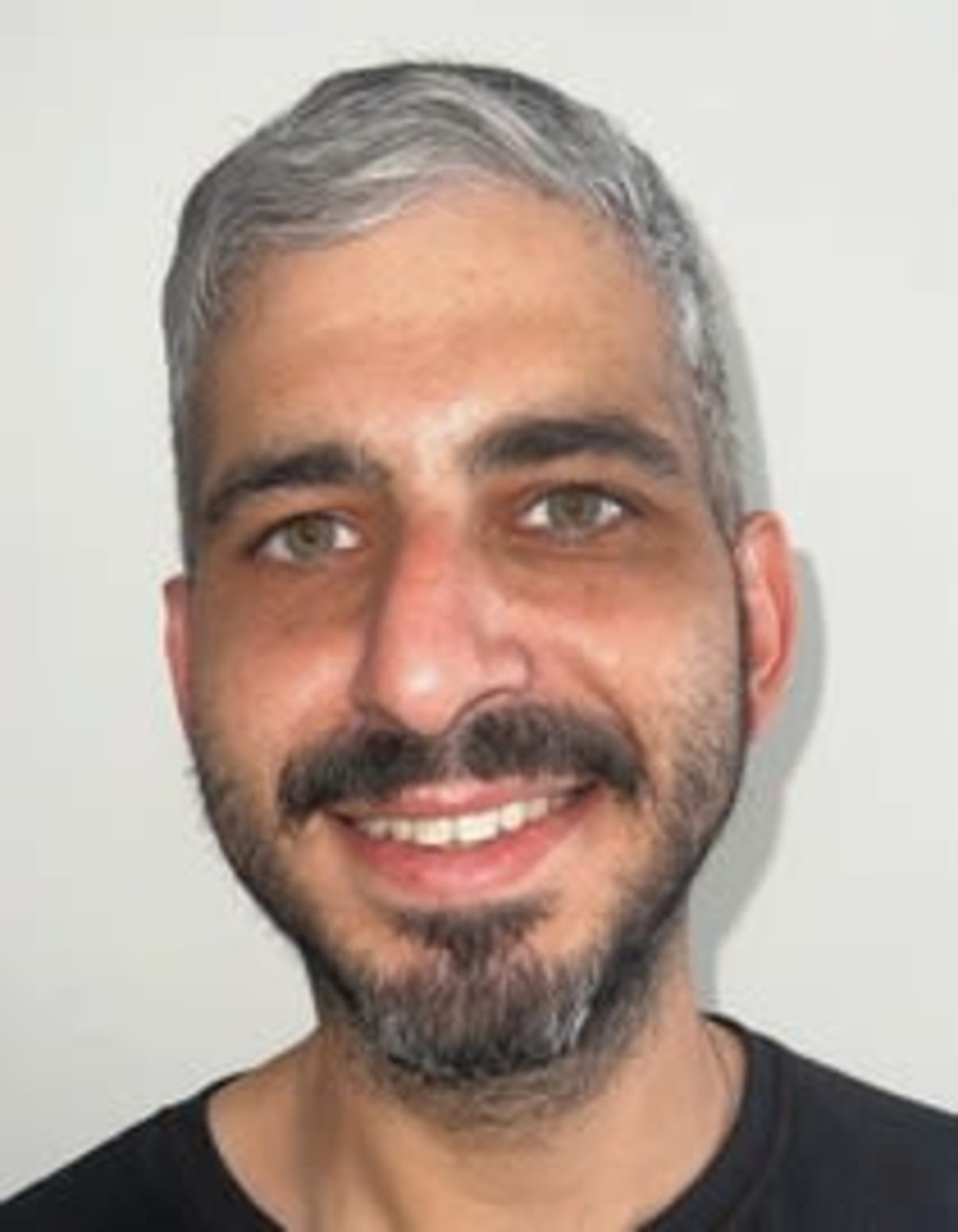 תמונת פורטרט של בעל המקצוע תמונת פורטרט של בעל המקצוע