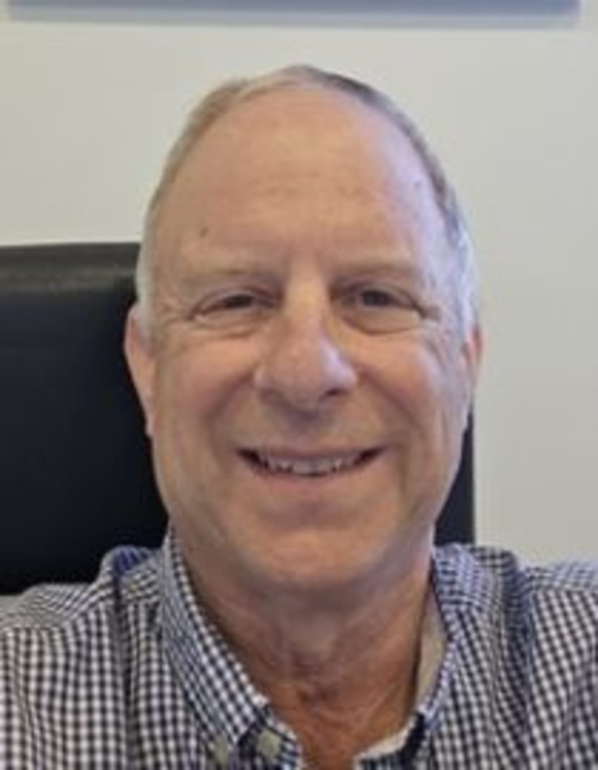 תמונת פורטרט של בעל המקצוע