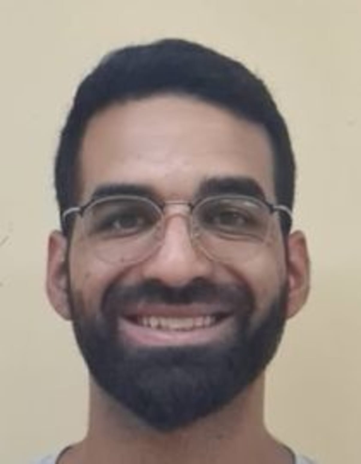 תמונת פורטרט של בעל המקצוע