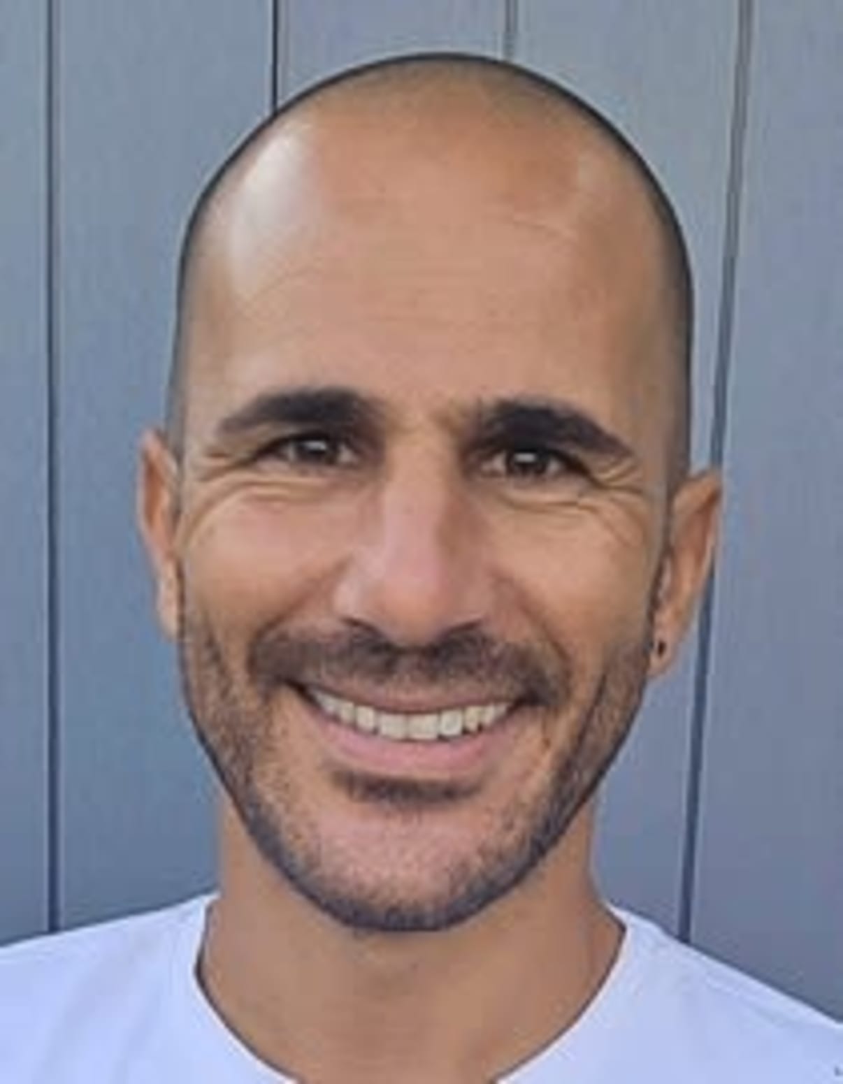 תמונת פורטרט של בעל המקצוע