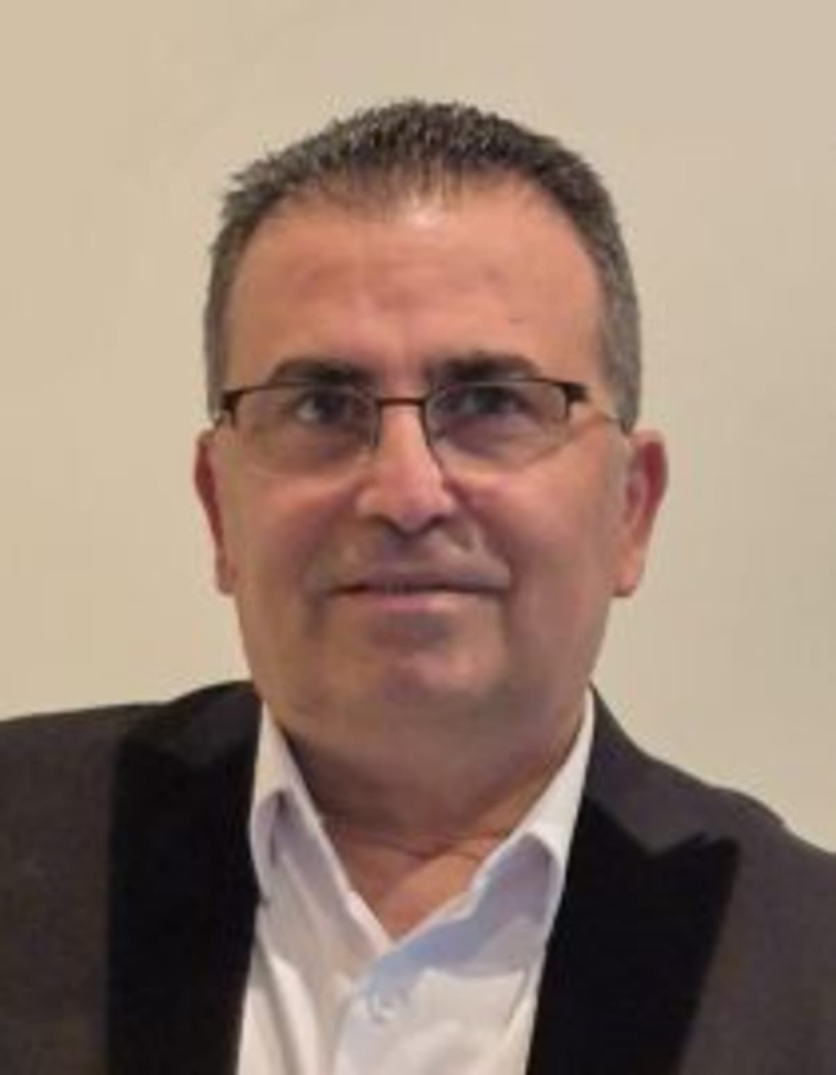 תמונת פורטרט של בעל המקצוע תמונת פורטרט של בעל המקצוע