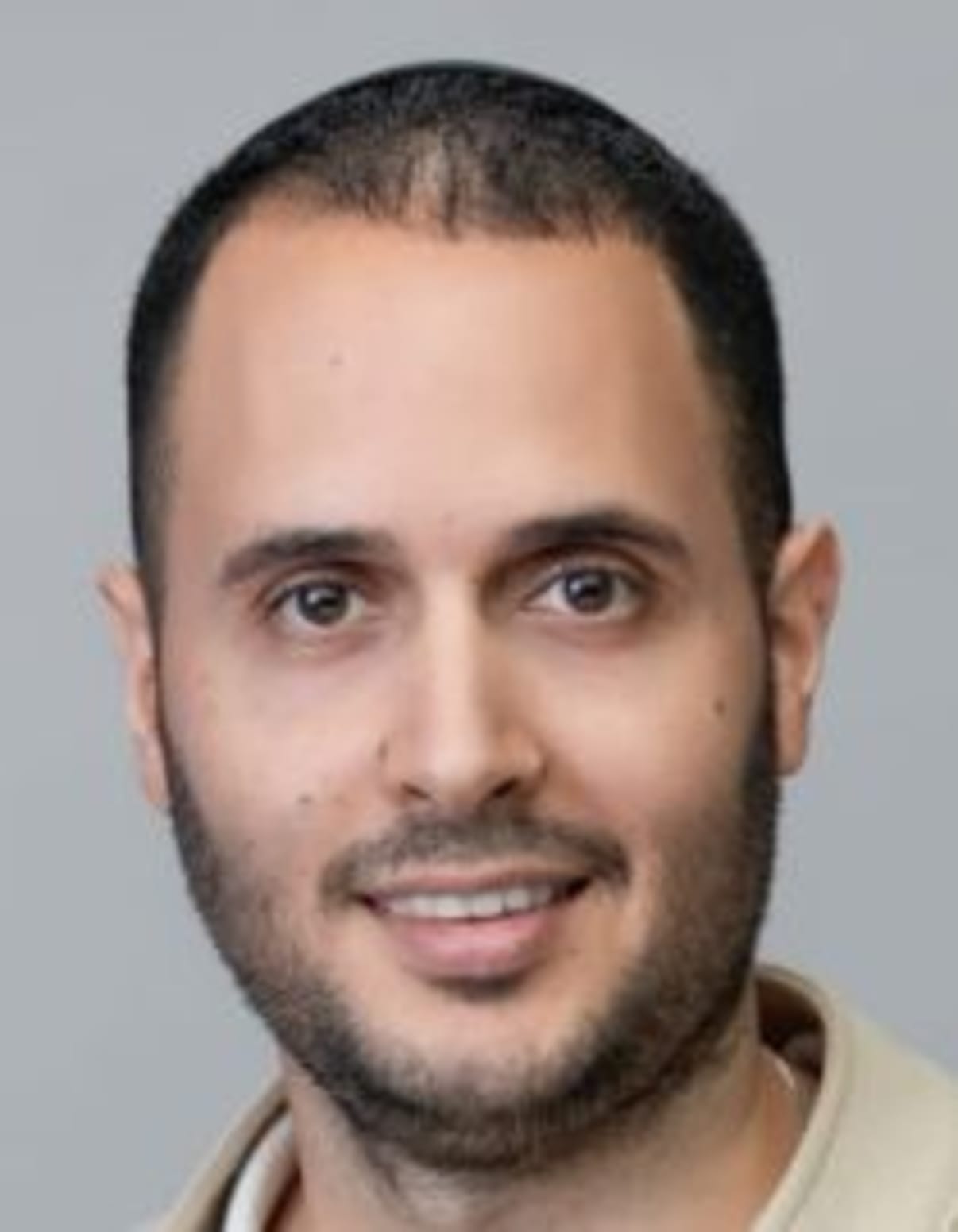 תמונת פורטרט של בעל המקצוע תמונת פורטרט של בעל המקצוע