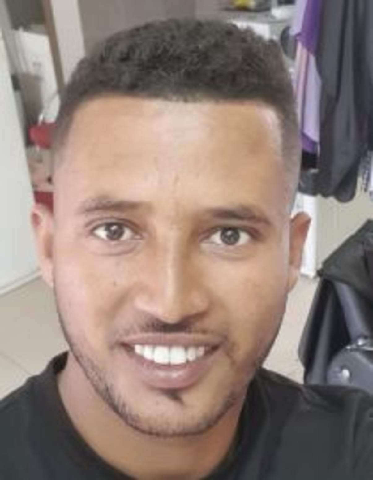 תמונת פורטרט של בעל המקצוע