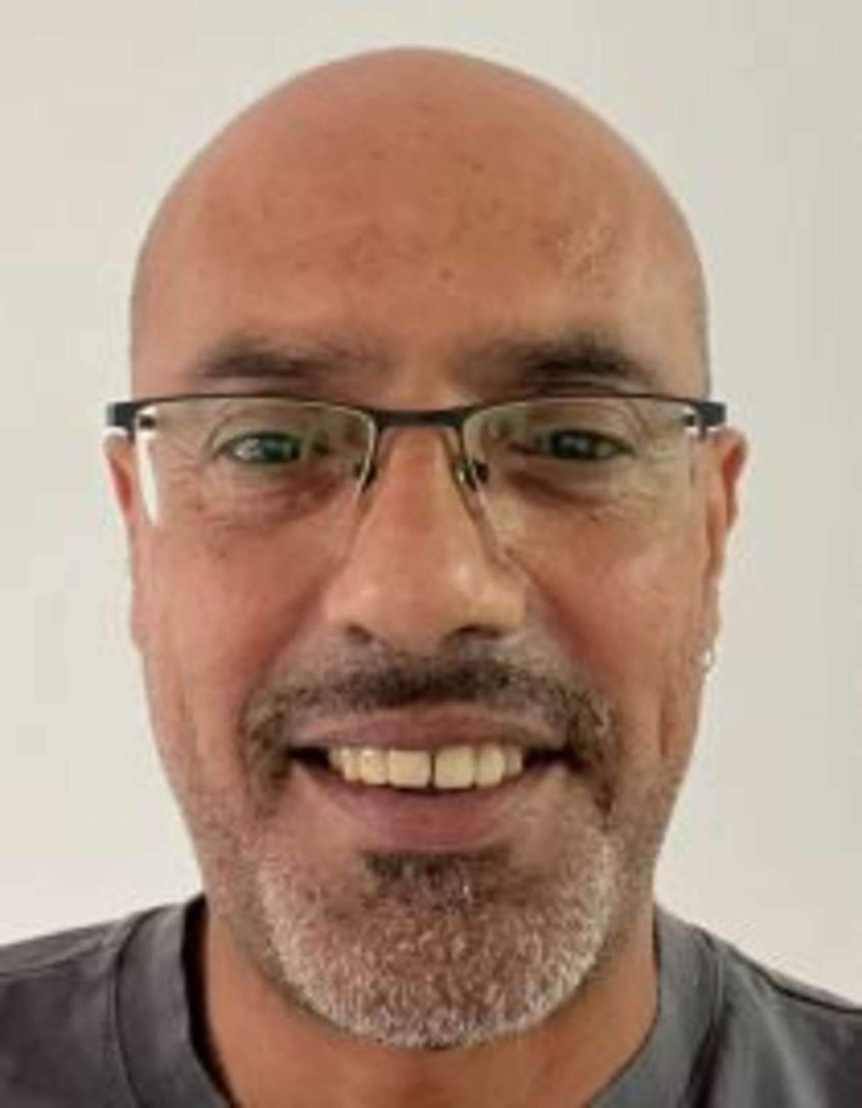 תמונת פורטרט של בעל המקצוע תמונת פורטרט של בעל המקצוע