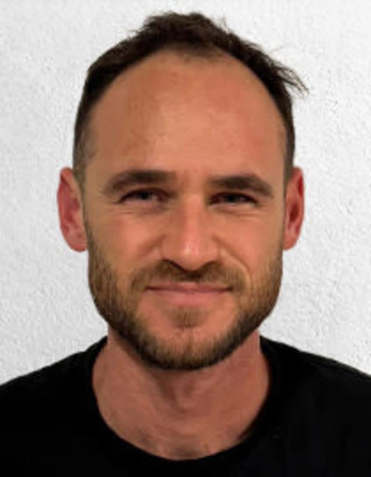 תמונת פורטרט של בעל המקצוע