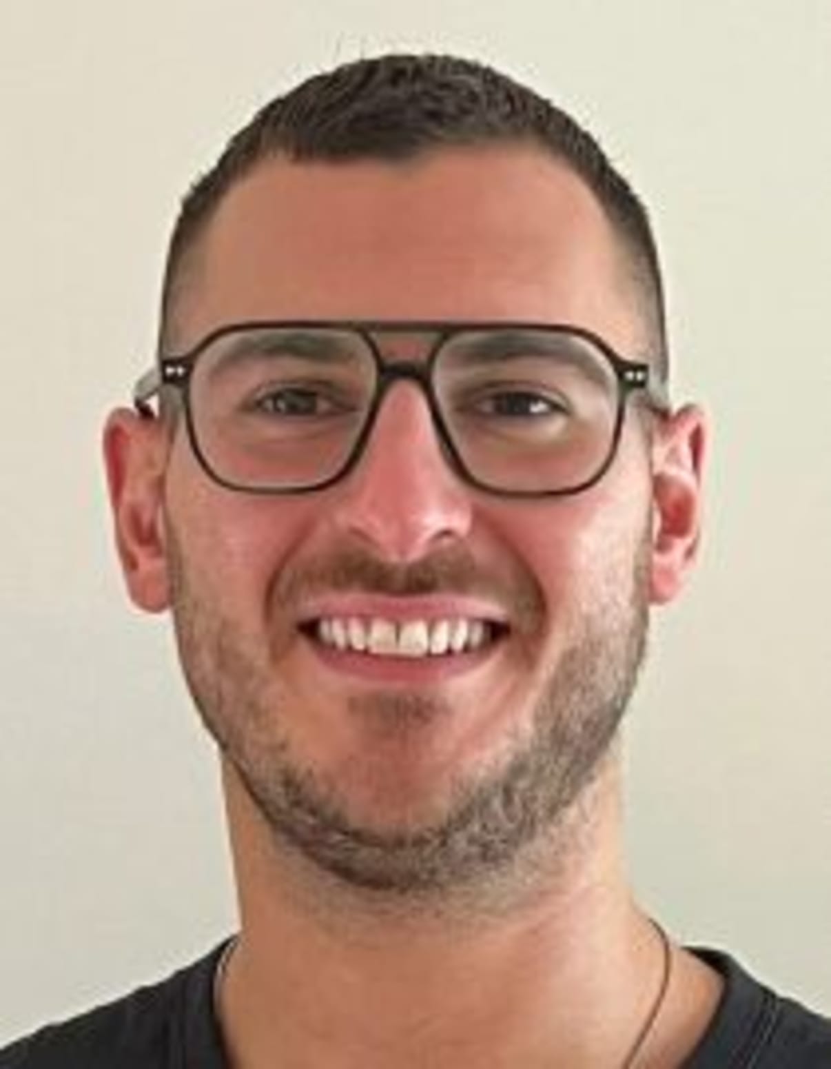 תמונת פורטרט של בעל המקצוע תמונת פורטרט של בעל המקצוע