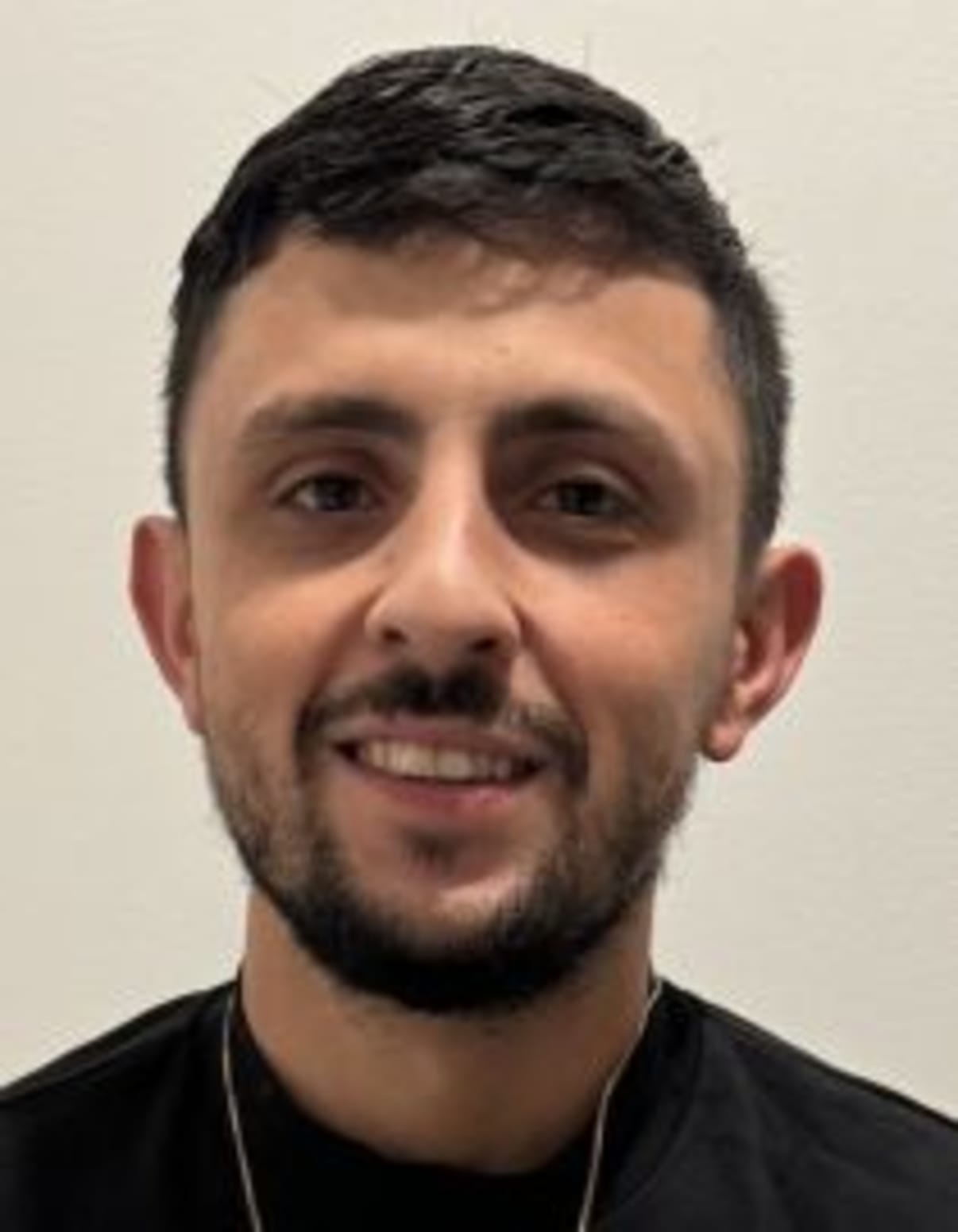 תמונת פורטרט של בעל המקצוע