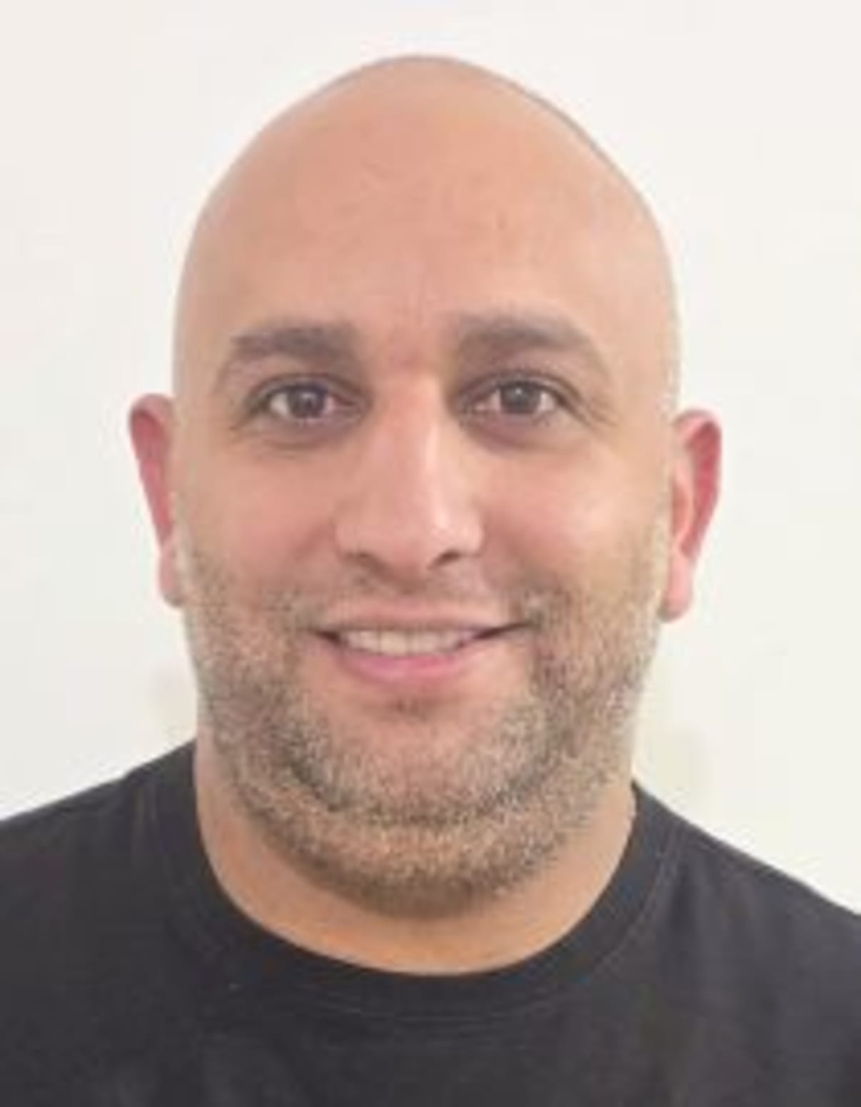 תמונת פורטרט של בעל המקצוע