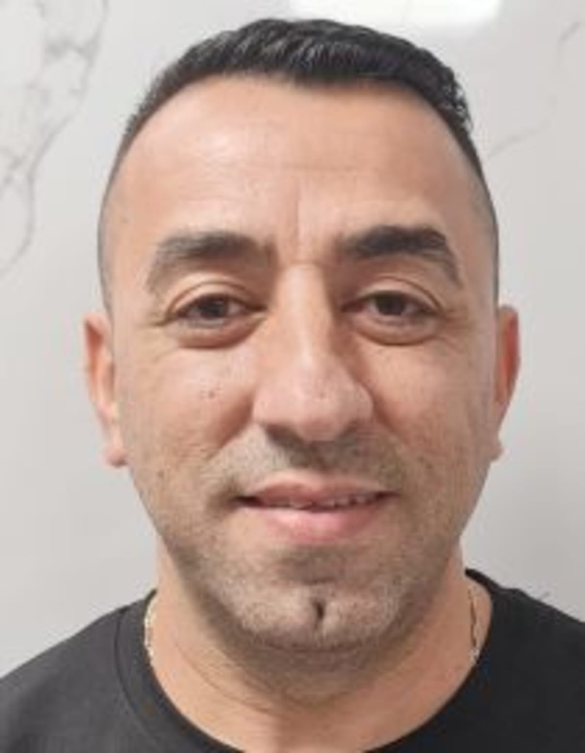 תמונת פורטרט של בעל המקצוע