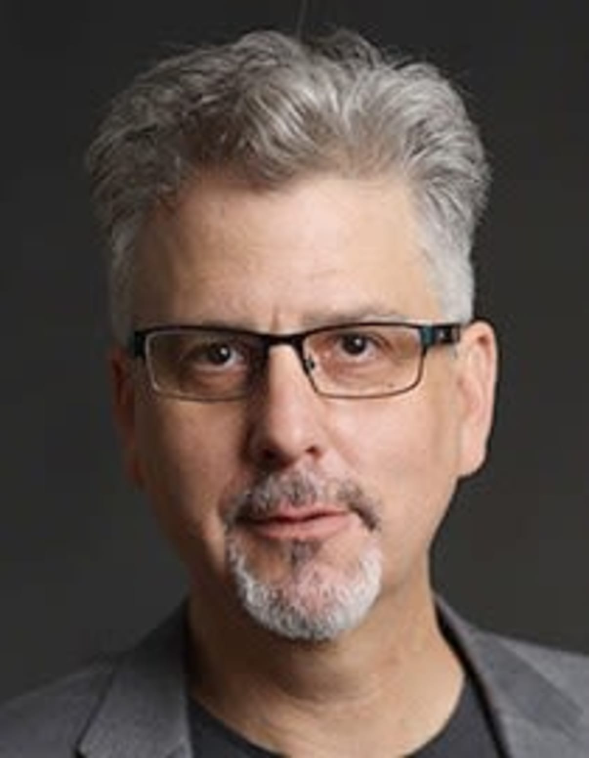 תמונת פורטרט של בעל המקצוע