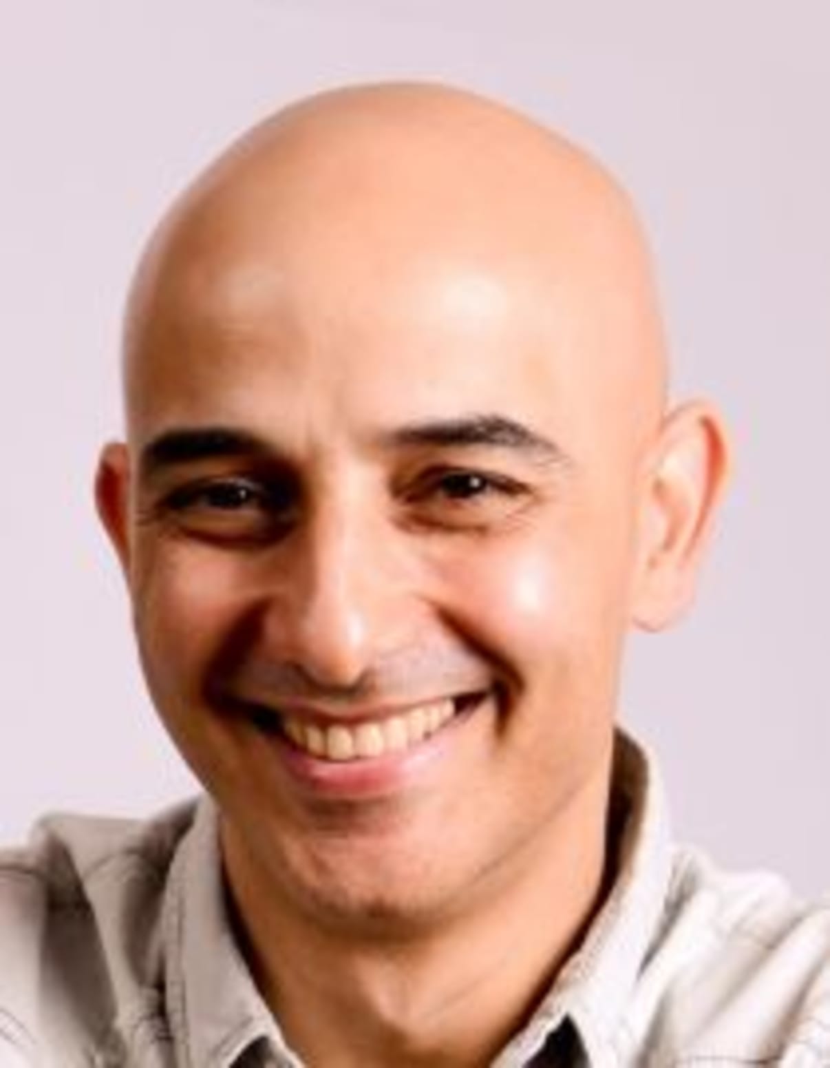 תמונת פורטרט של בעל המקצוע