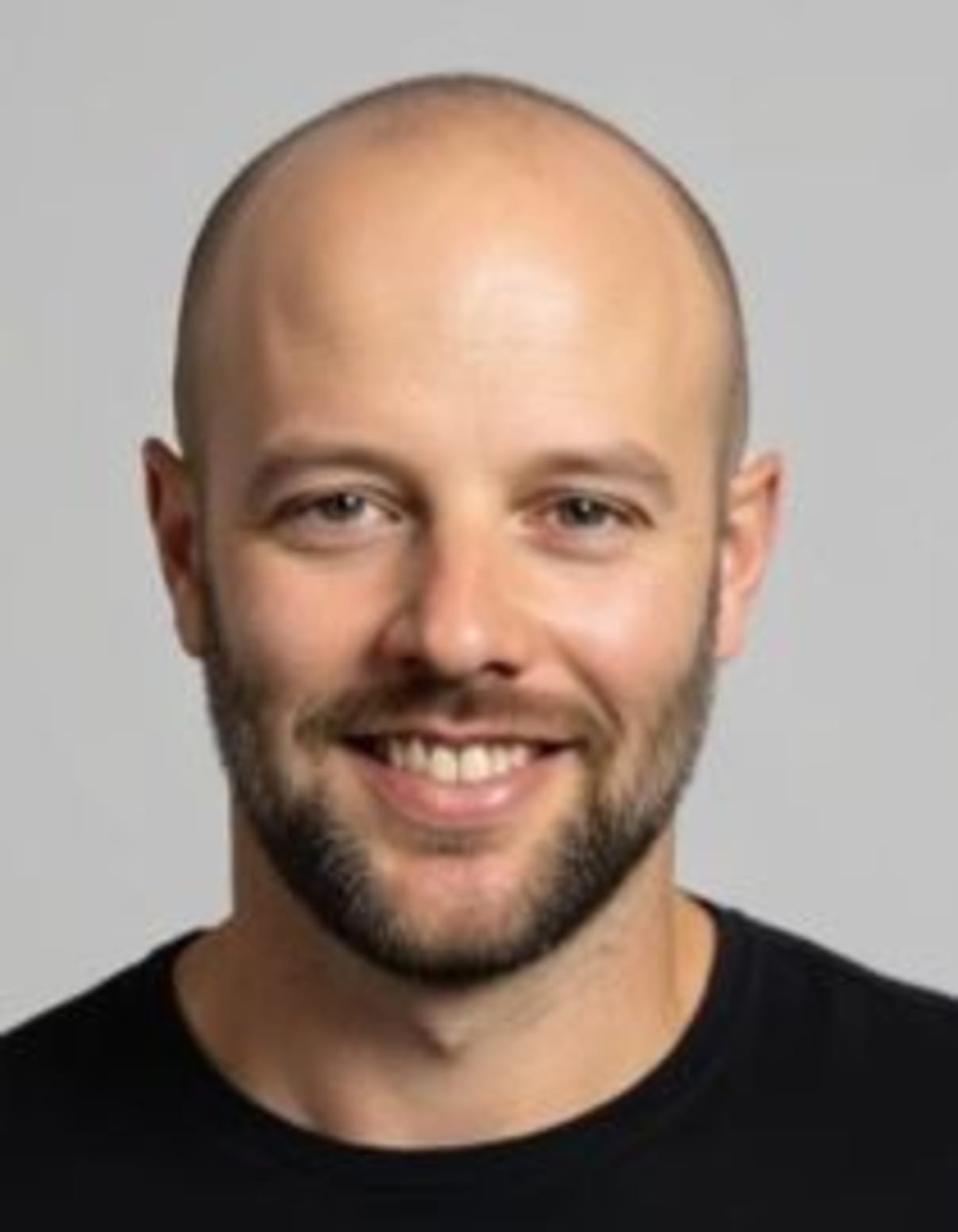 תמונת פורטרט של בעל המקצוע