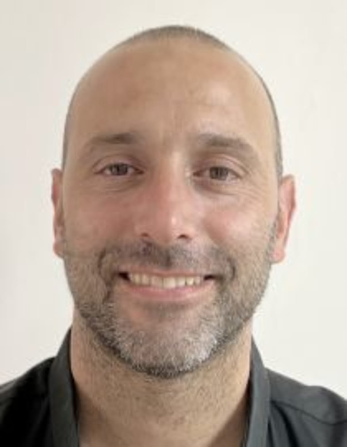 תמונת פורטרט של בעל המקצוע תמונת פורטרט של בעל המקצוע