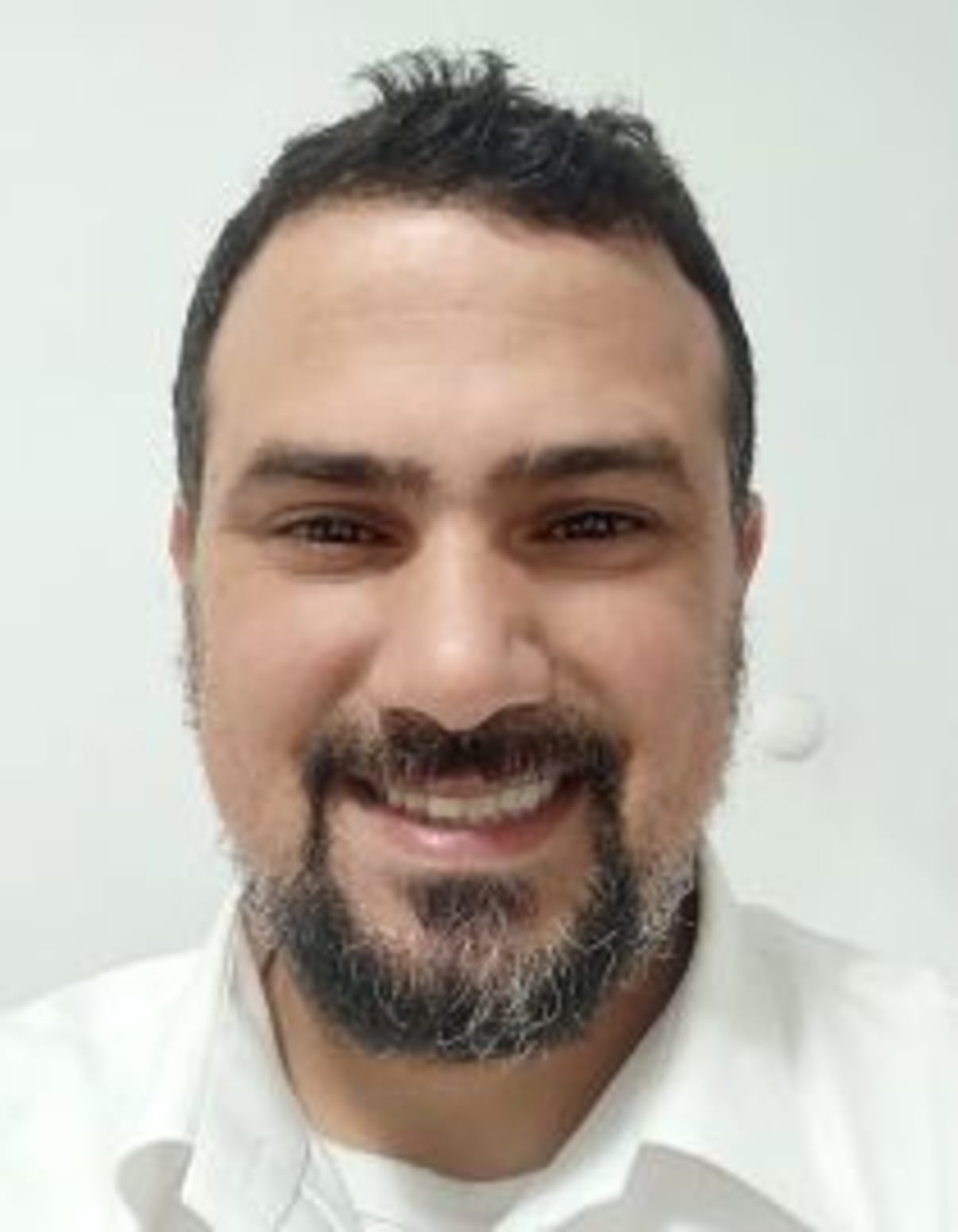 תמונת פורטרט של בעל המקצוע