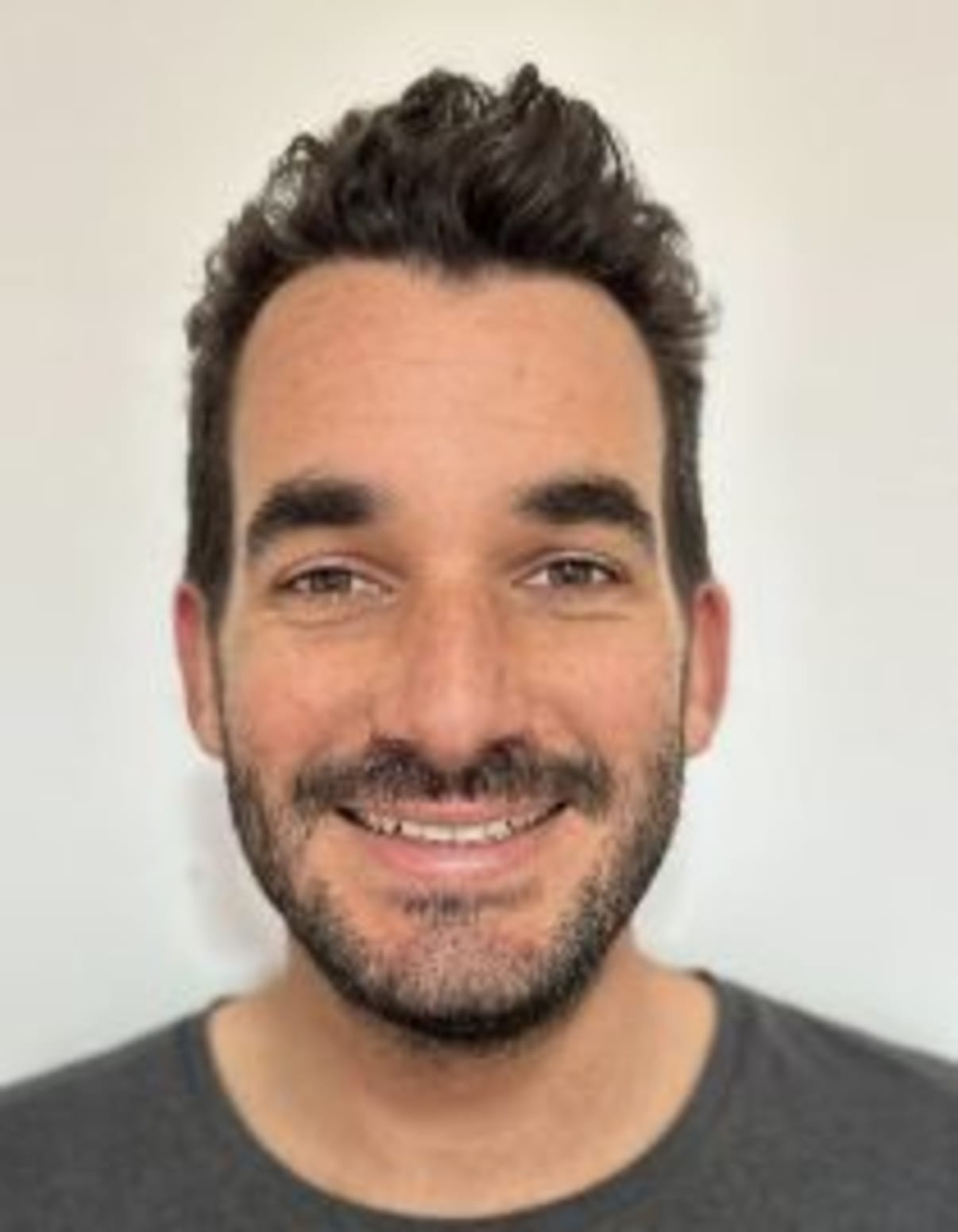 תמונת פורטרט של בעל המקצוע