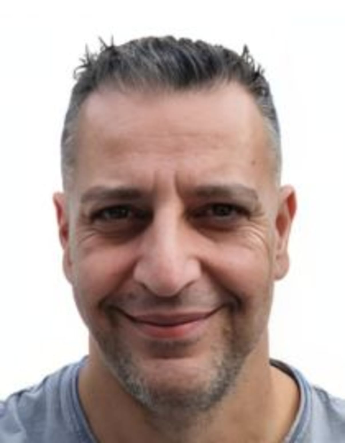 תמונת פורטרט של בעל המקצוע