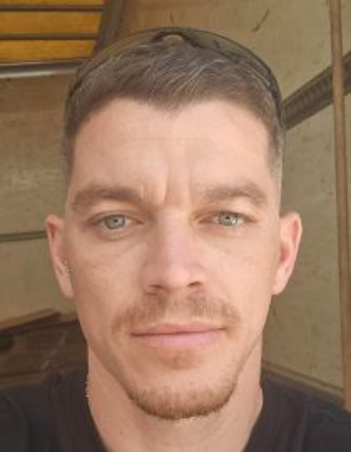 תמונת פורטרט של בעל המקצוע