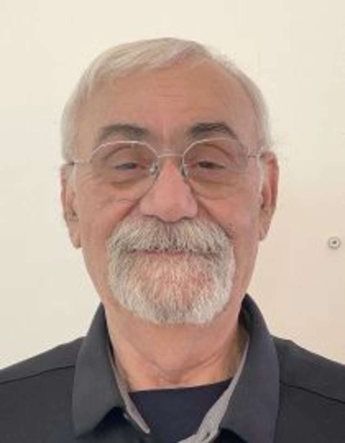 תמונת פורטרט של בעל המקצוע תמונת פורטרט של בעל המקצוע