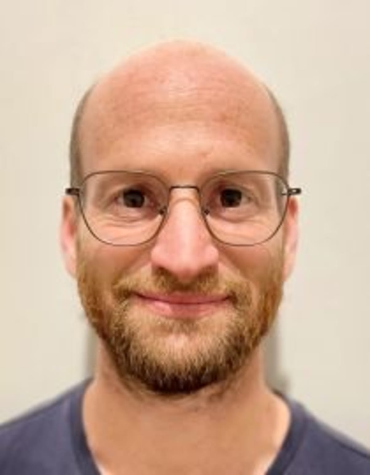 תמונת פורטרט של בעל המקצוע